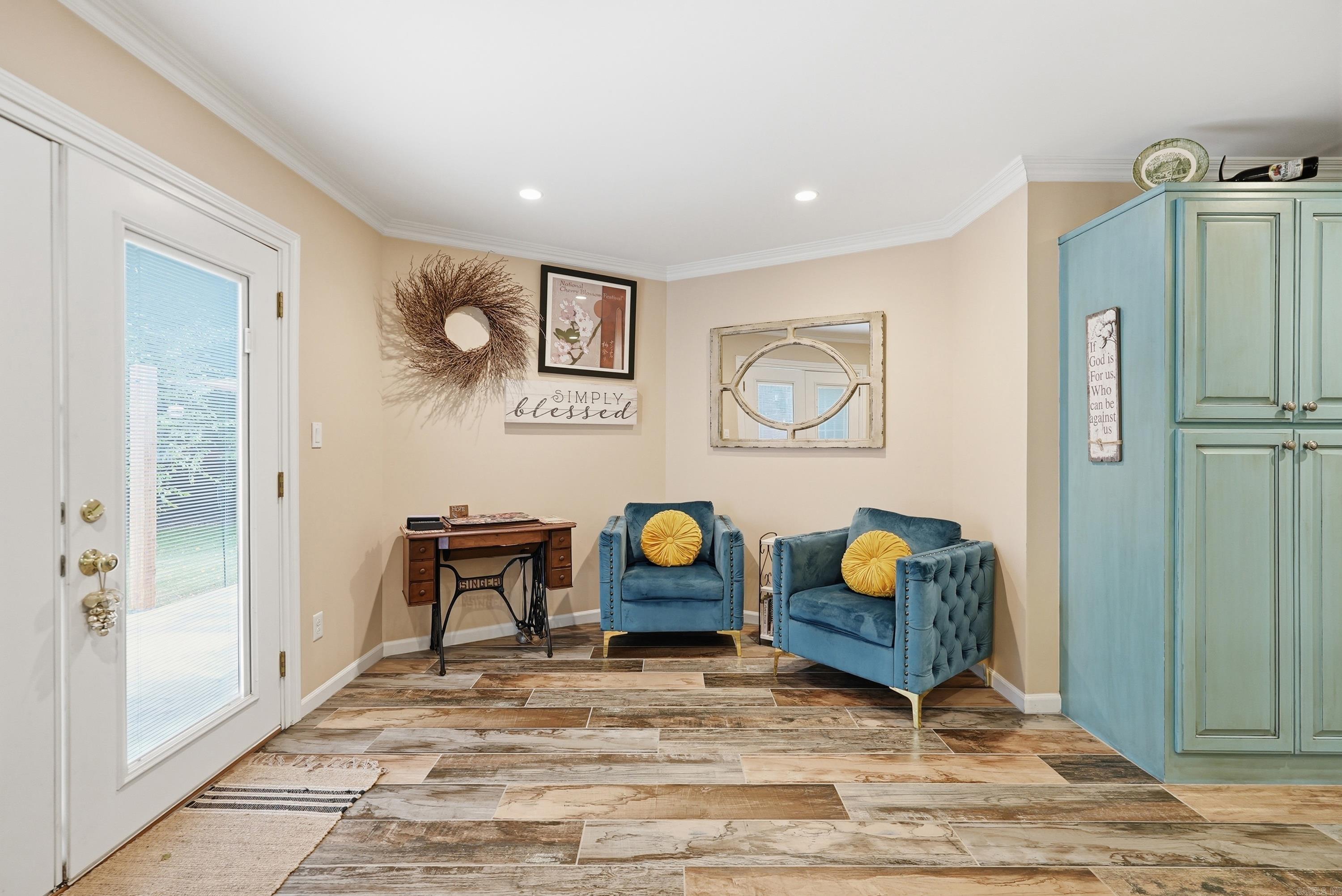 PICKWICKET CORNER - Residential