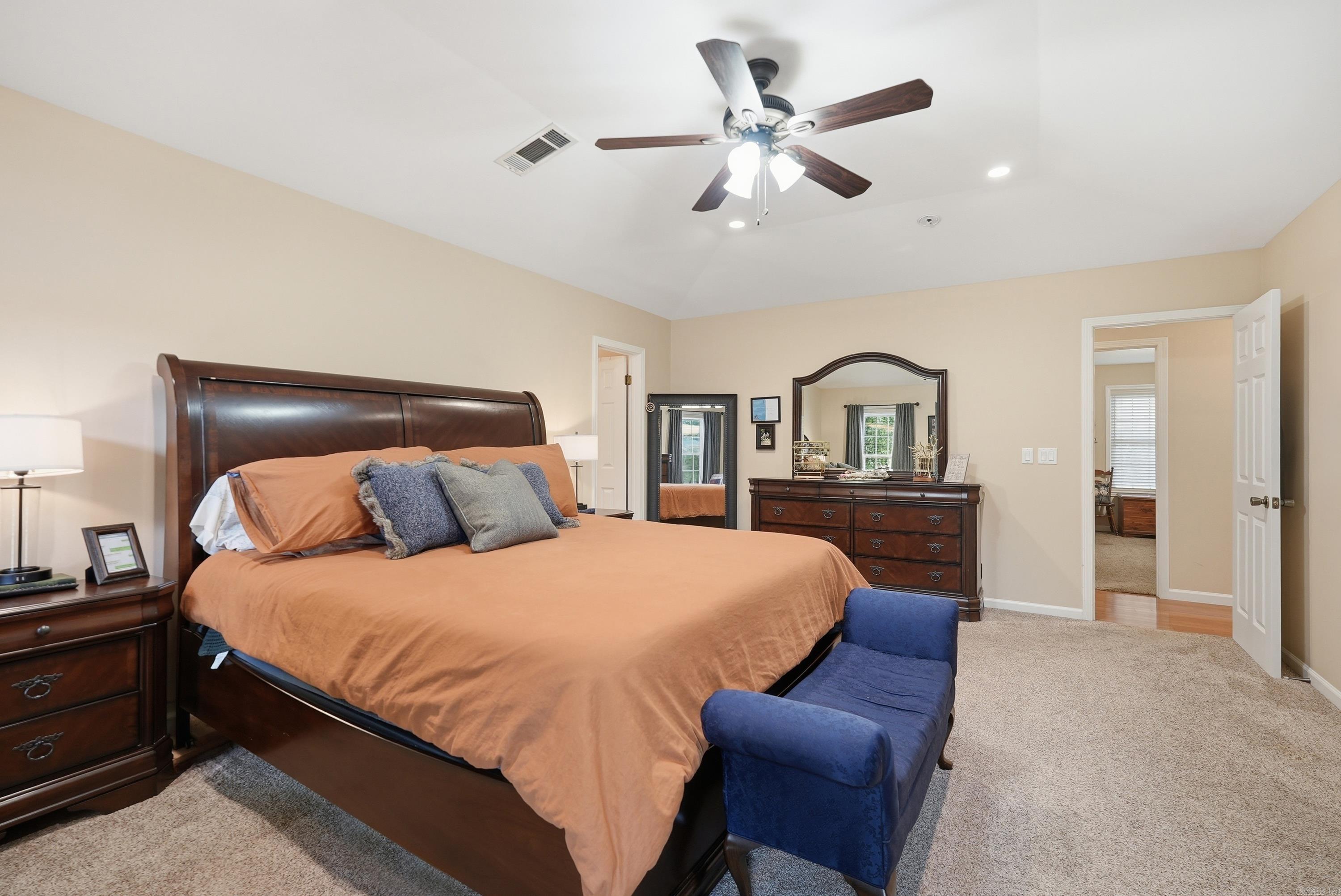 PICKWICKET CORNER - Residential