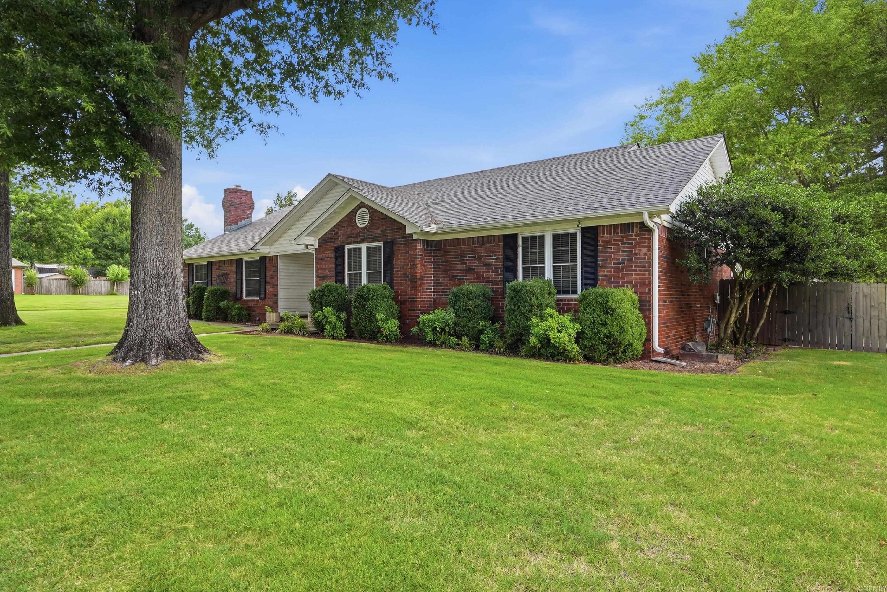 PICKWICKET CORNER - Residential