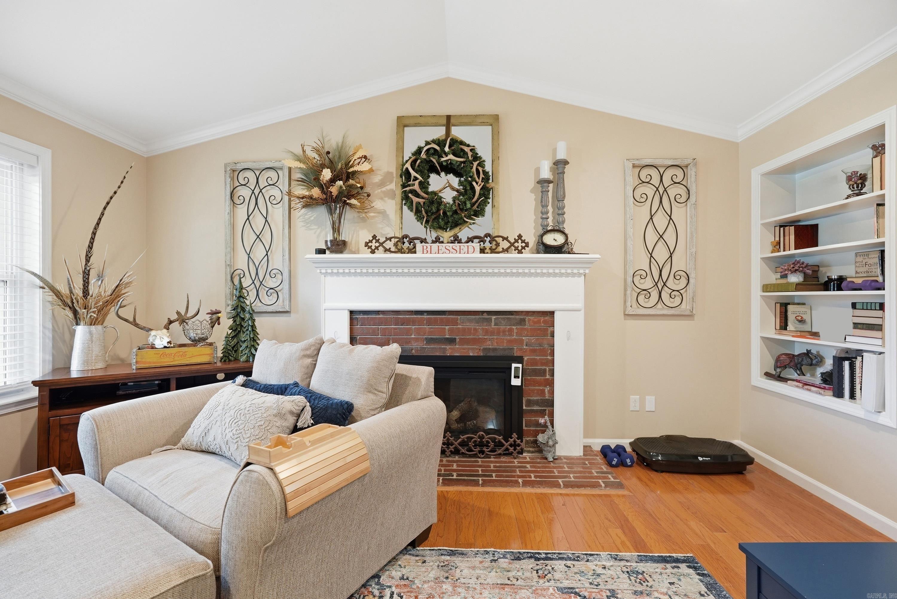 PICKWICKET CORNER - Residential