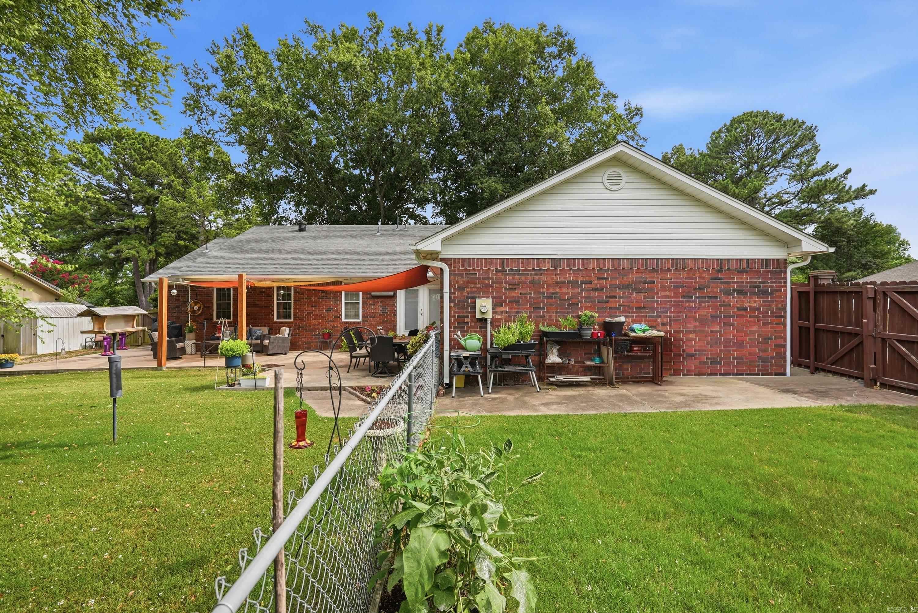 PICKWICKET CORNER - Residential