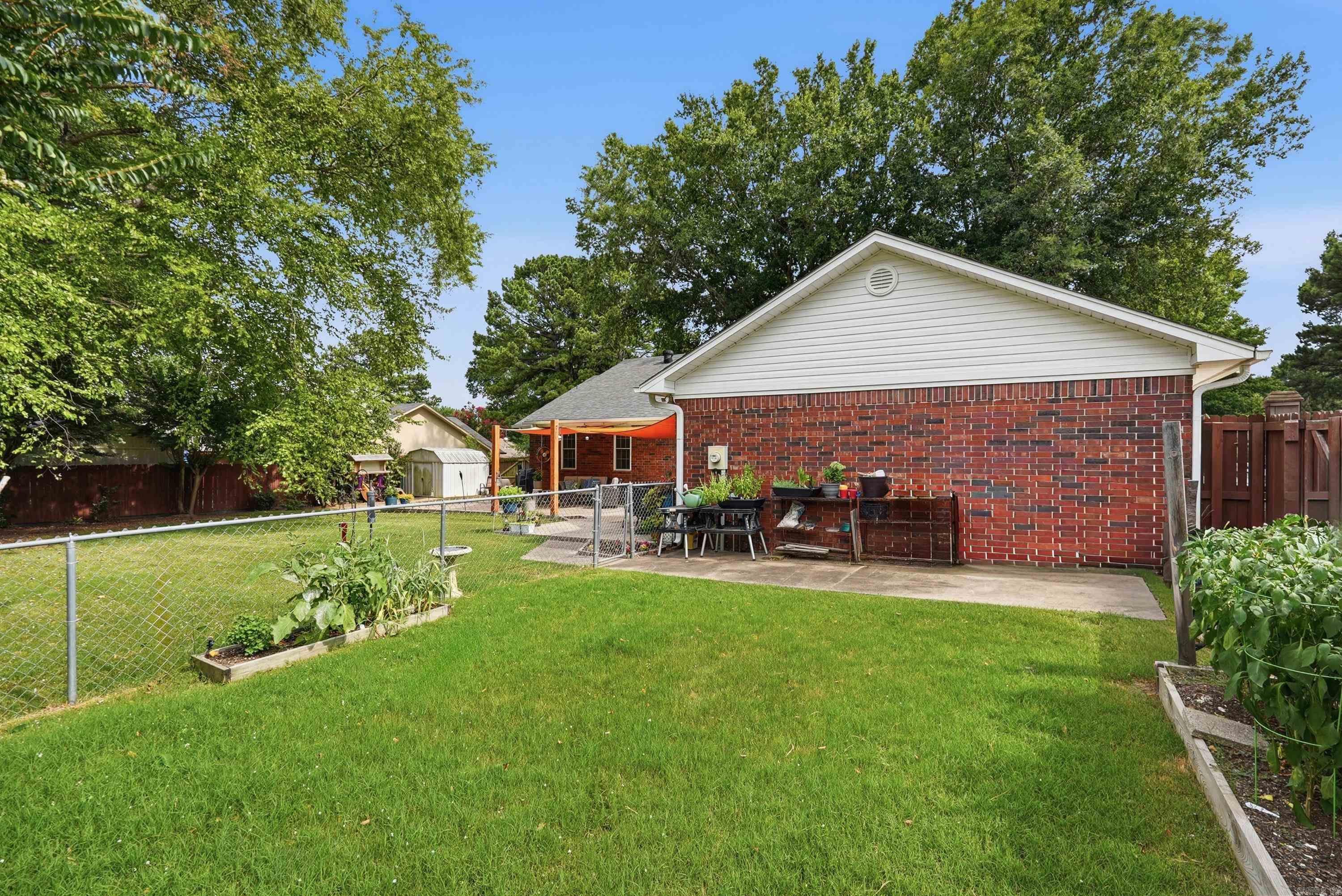 PICKWICKET CORNER - Residential