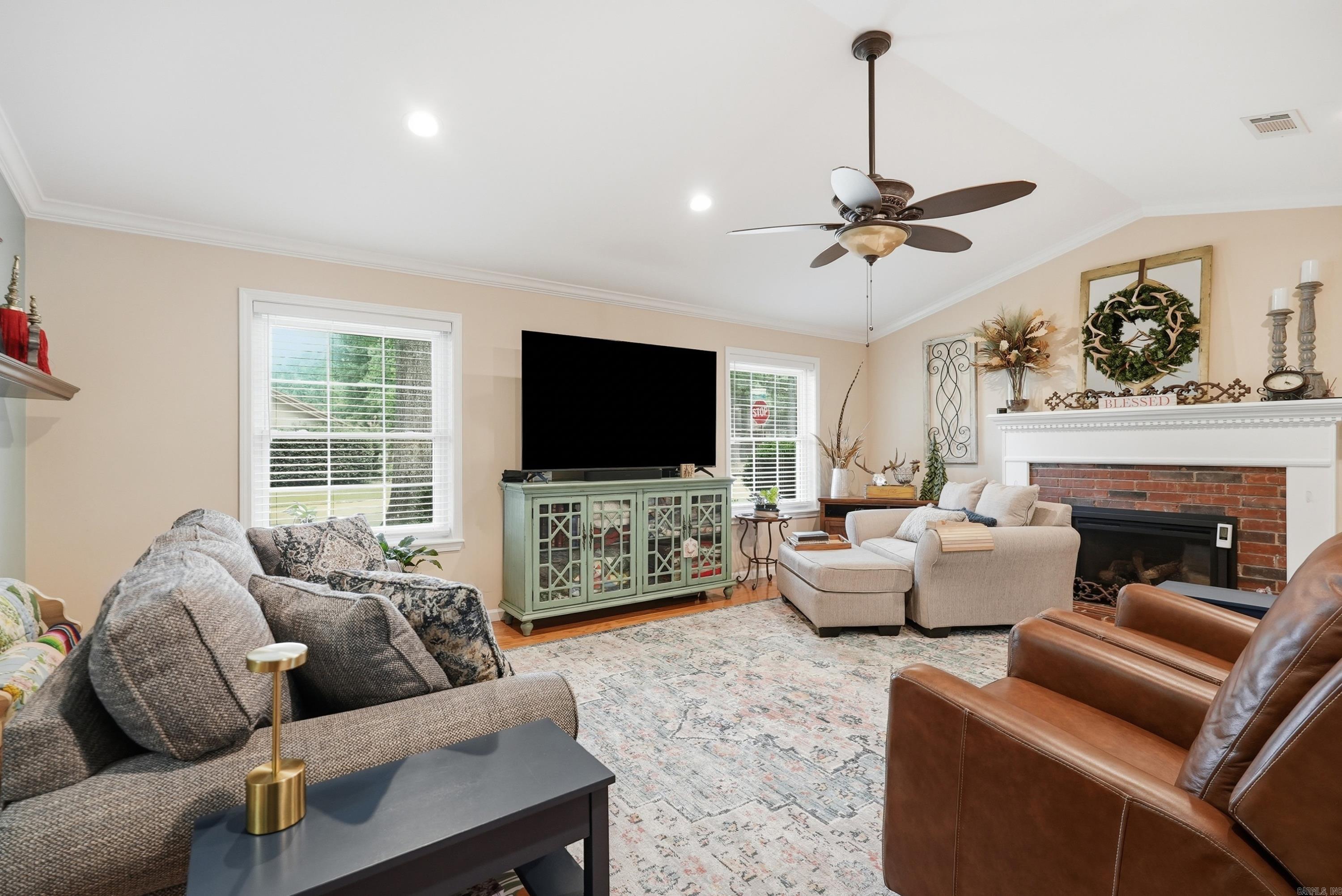 PICKWICKET CORNER - Residential