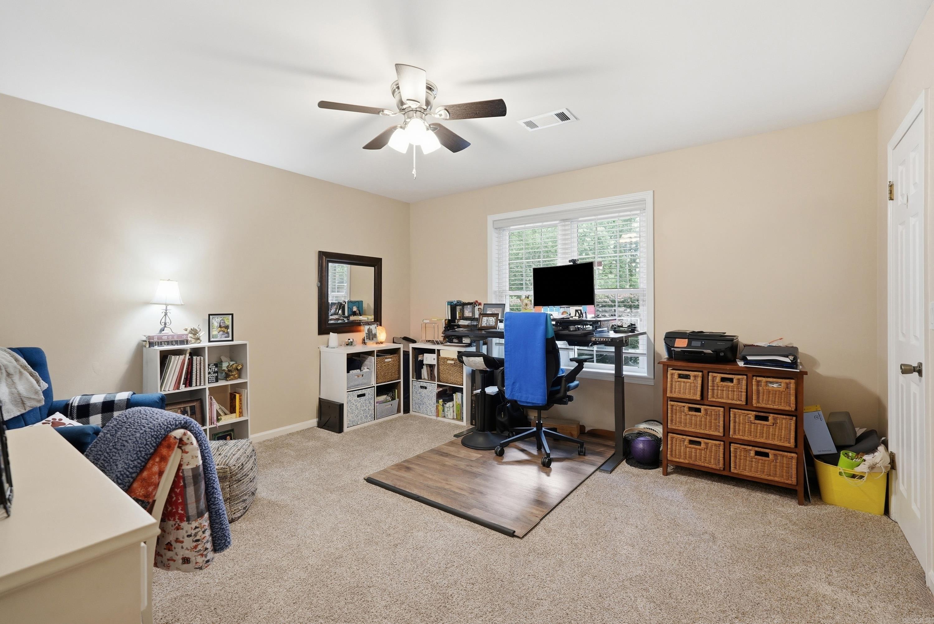 PICKWICKET CORNER - Residential