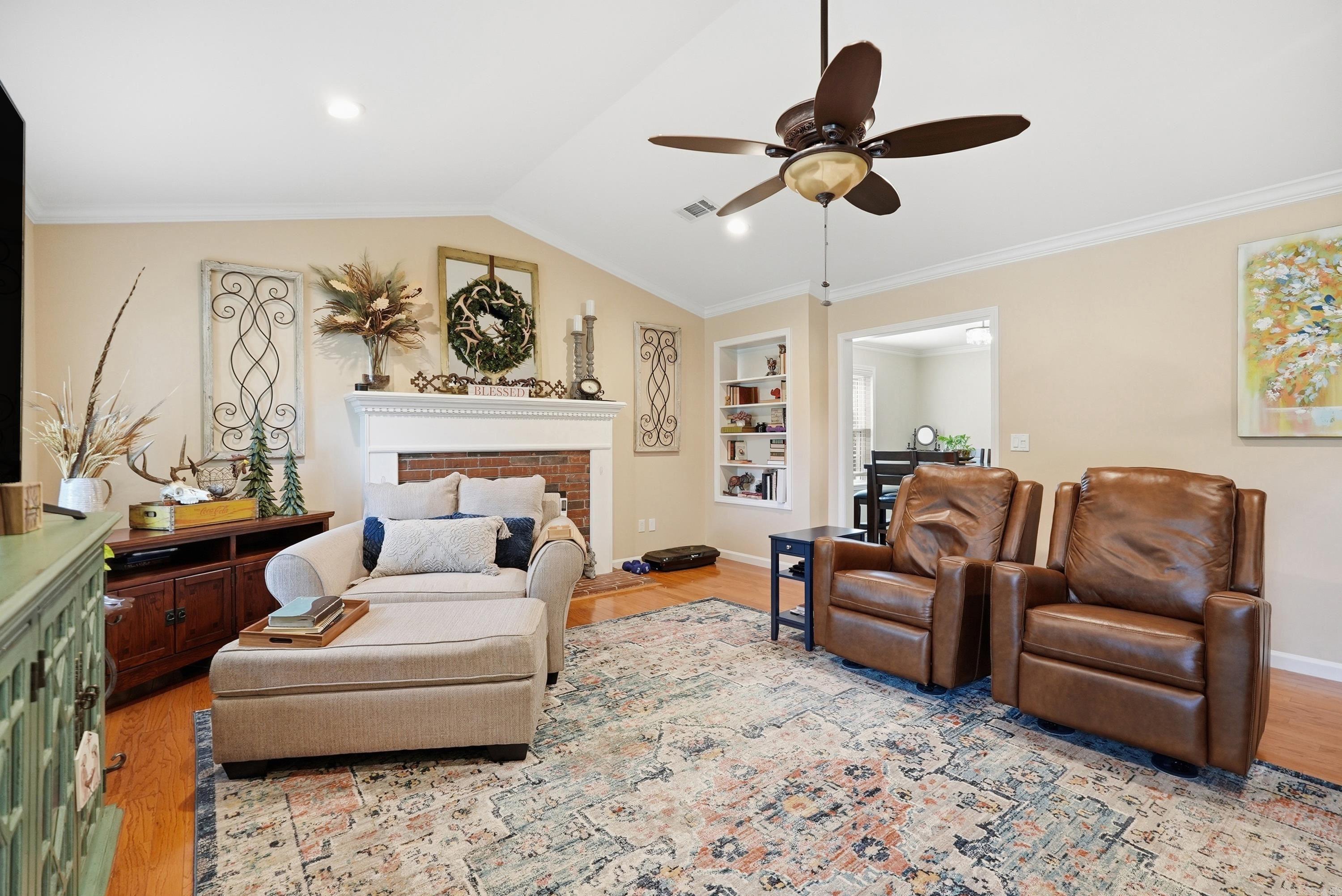 PICKWICKET CORNER - Residential