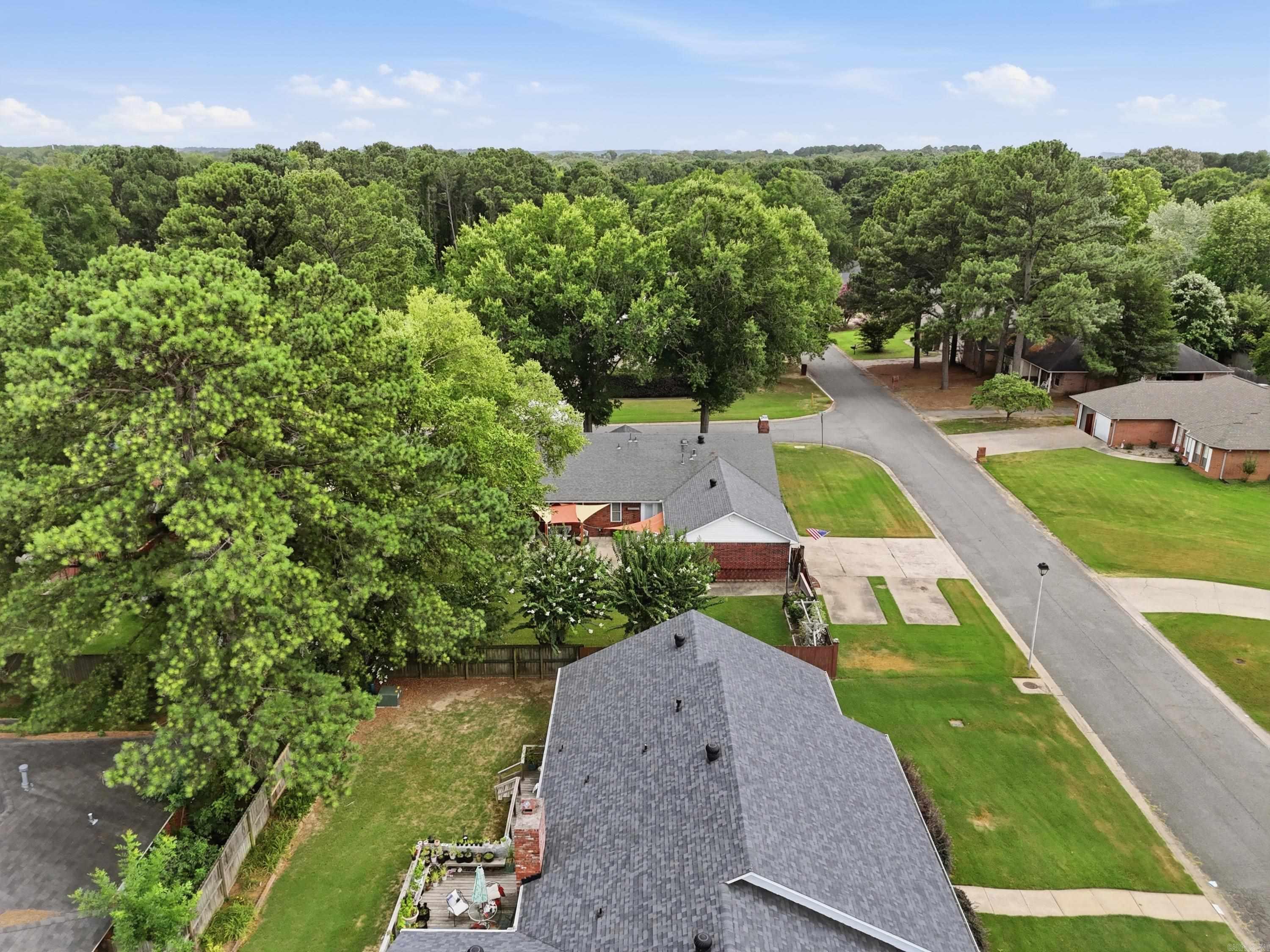 PICKWICKET CORNER - Residential