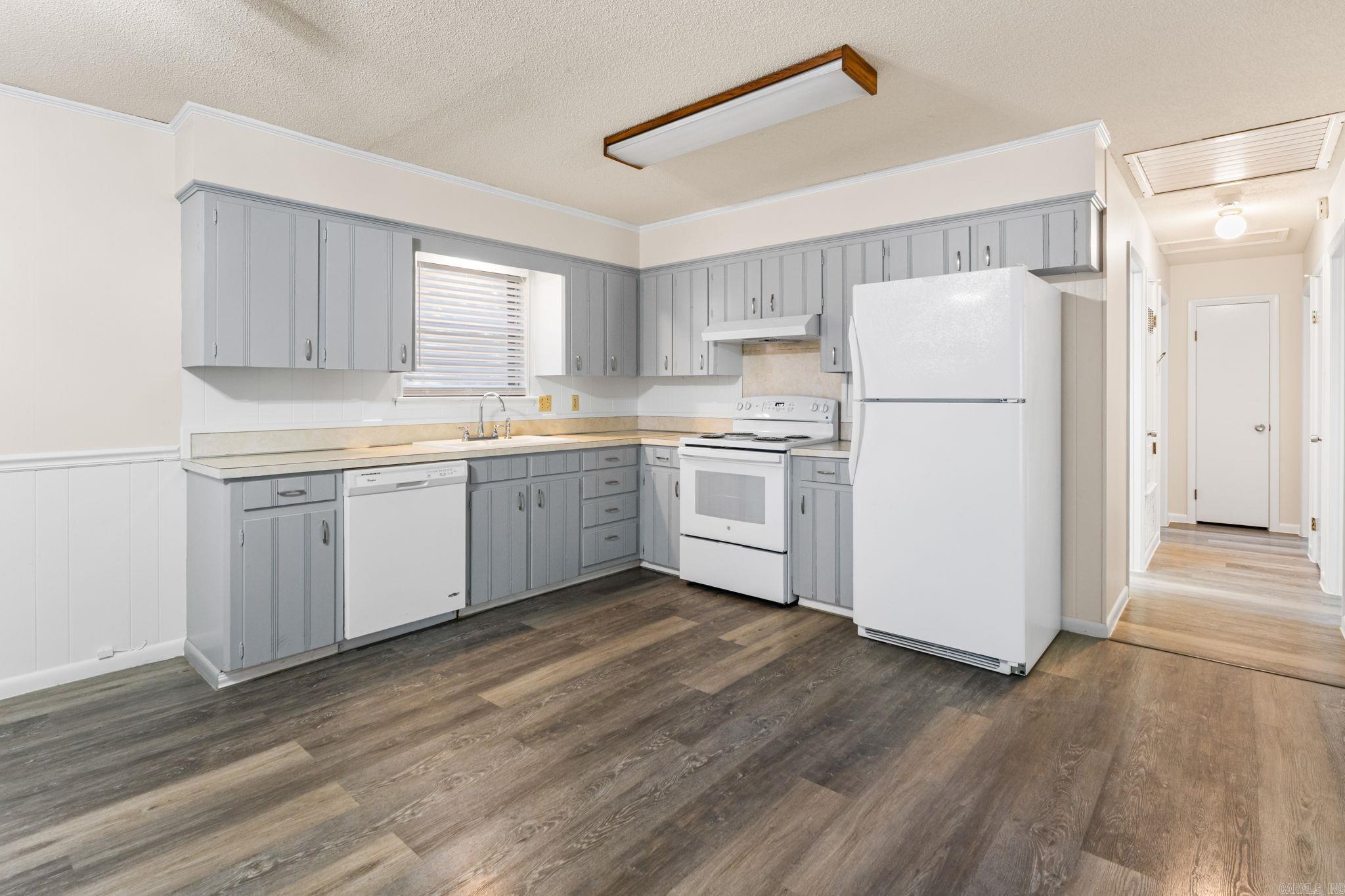 INDIAN HILLS - Residential