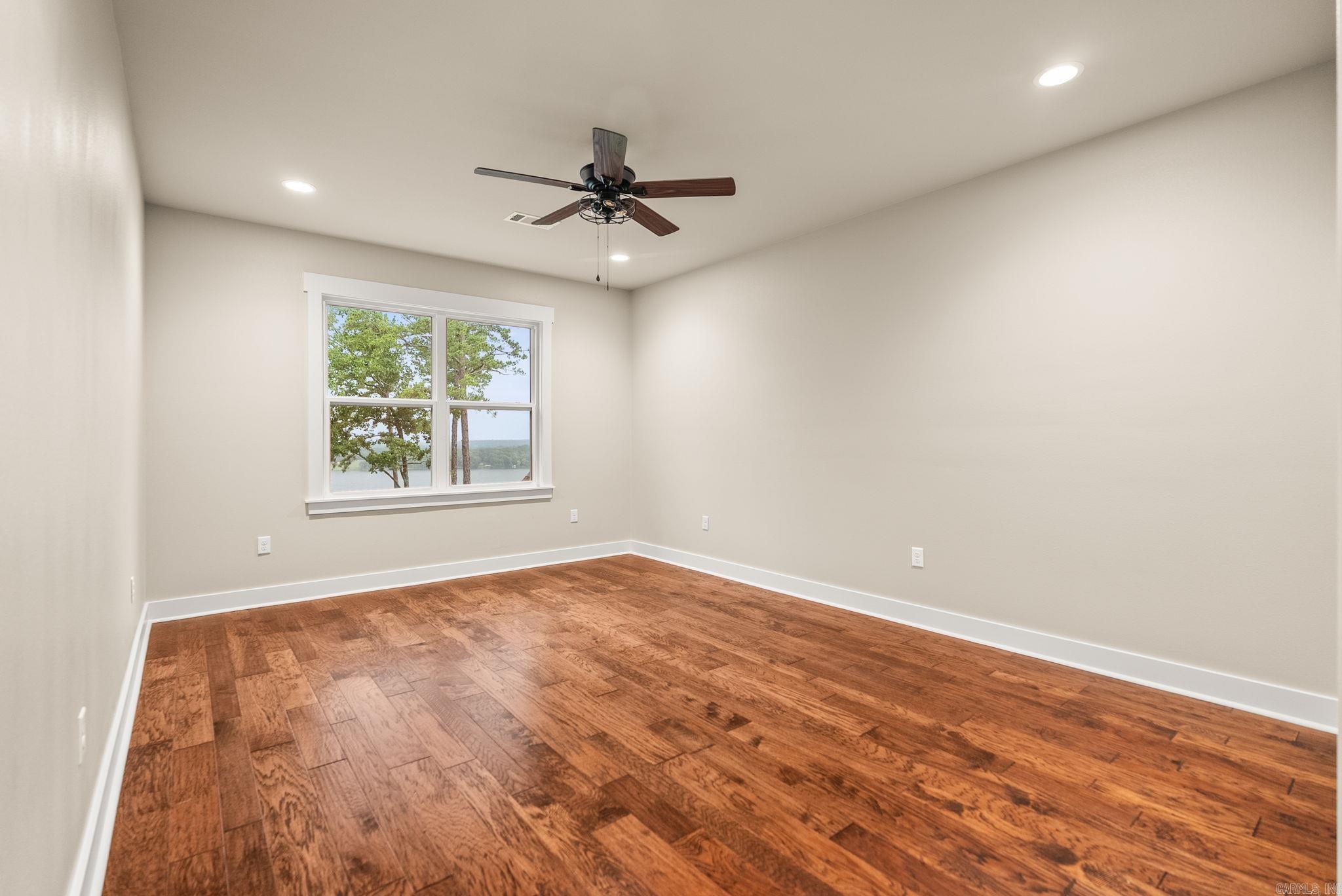 NORTH VIEW ESTATES - Residential