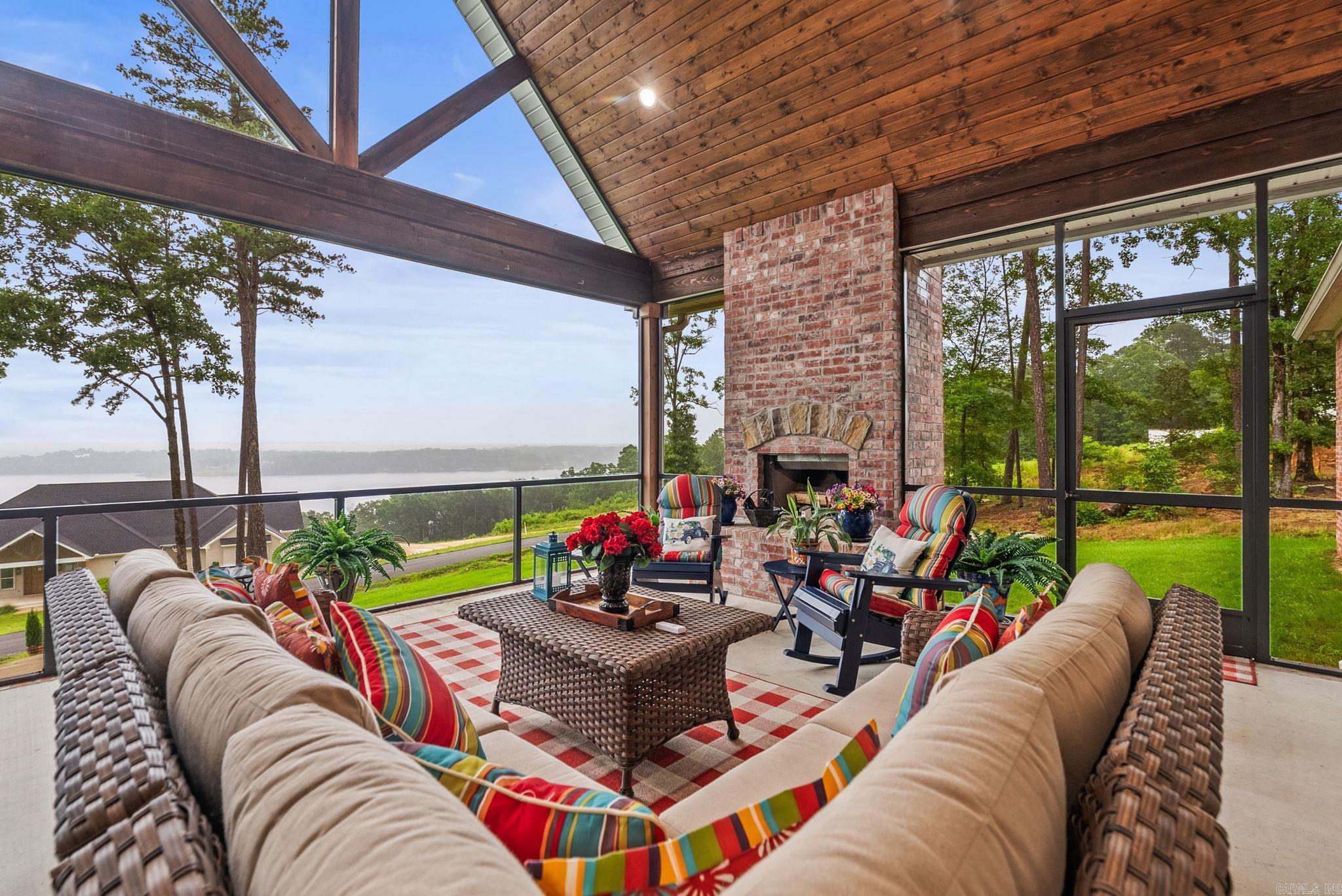 NORTH VIEW ESTATES - Residential