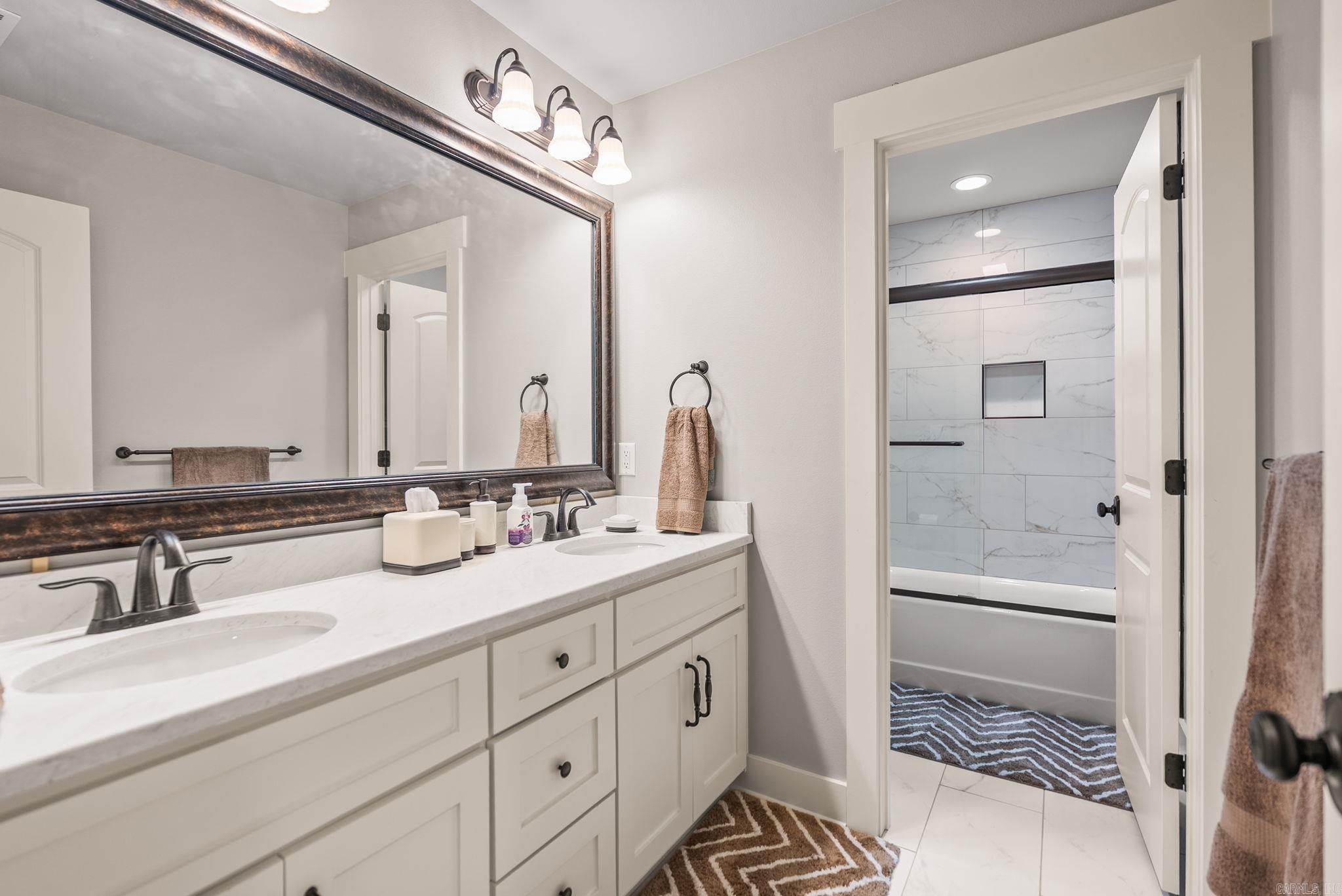 NORTH VIEW ESTATES - Residential