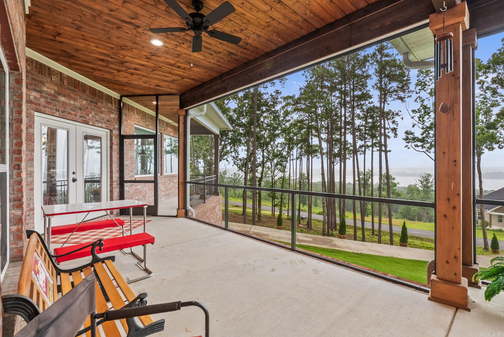 NORTH VIEW ESTATES - Residential