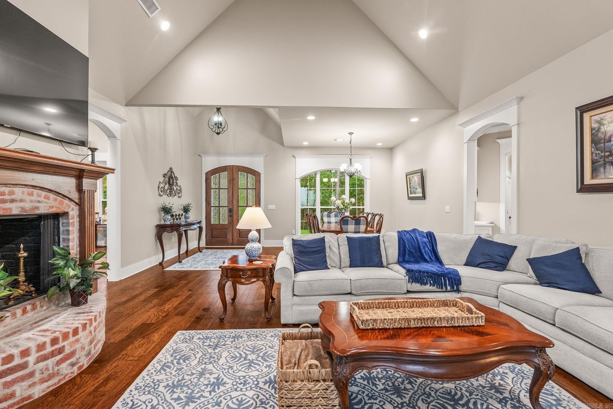 NORTH VIEW ESTATES - Residential