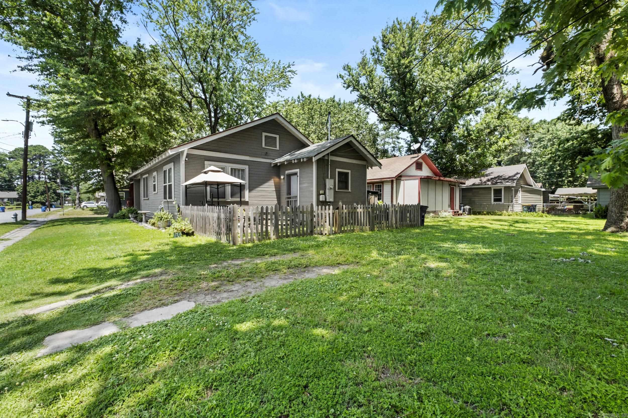 MELROSE PLACE ADDN - Residential