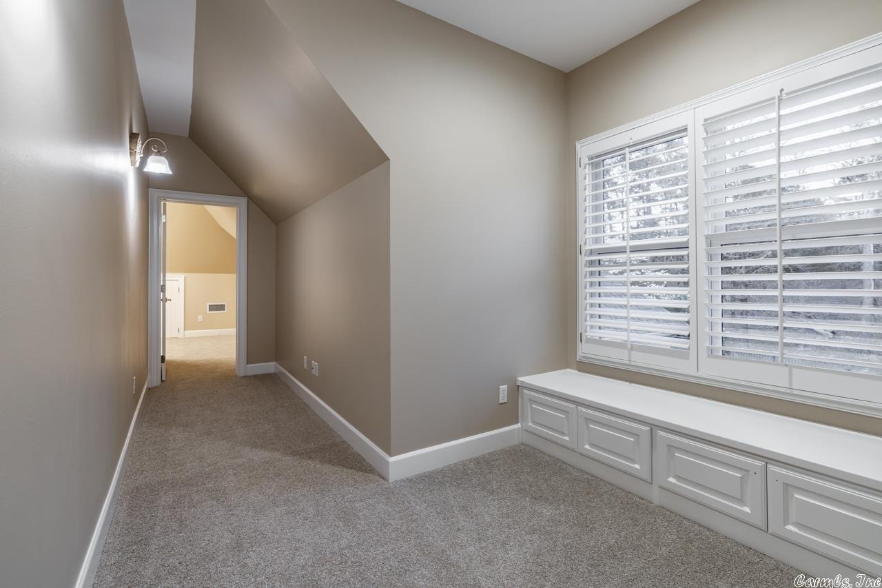 VALLEY FALLS ESTATES - Residential
