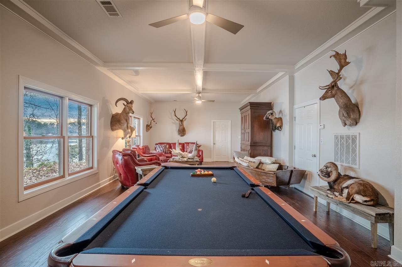 QUINNS LAKE PARK - Residential