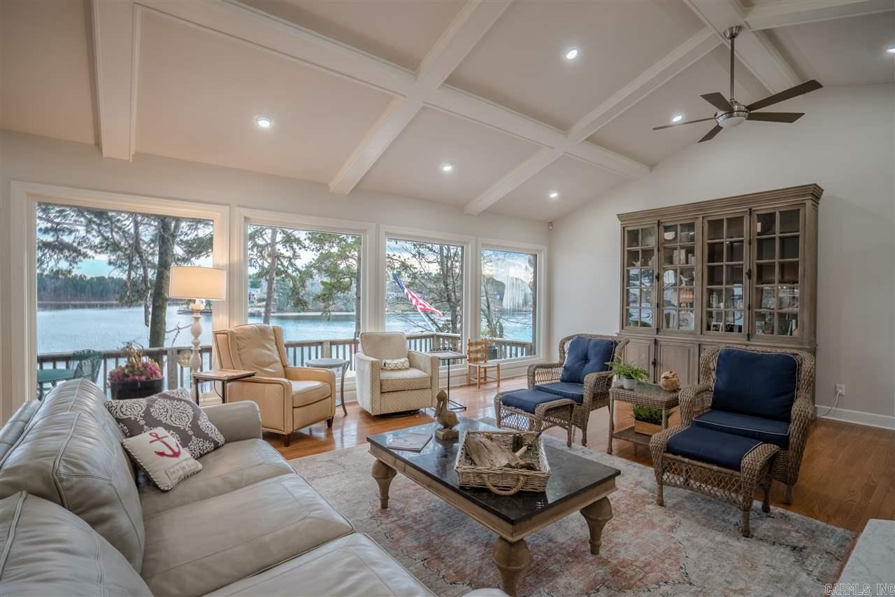 QUINNS LAKE PARK - Residential