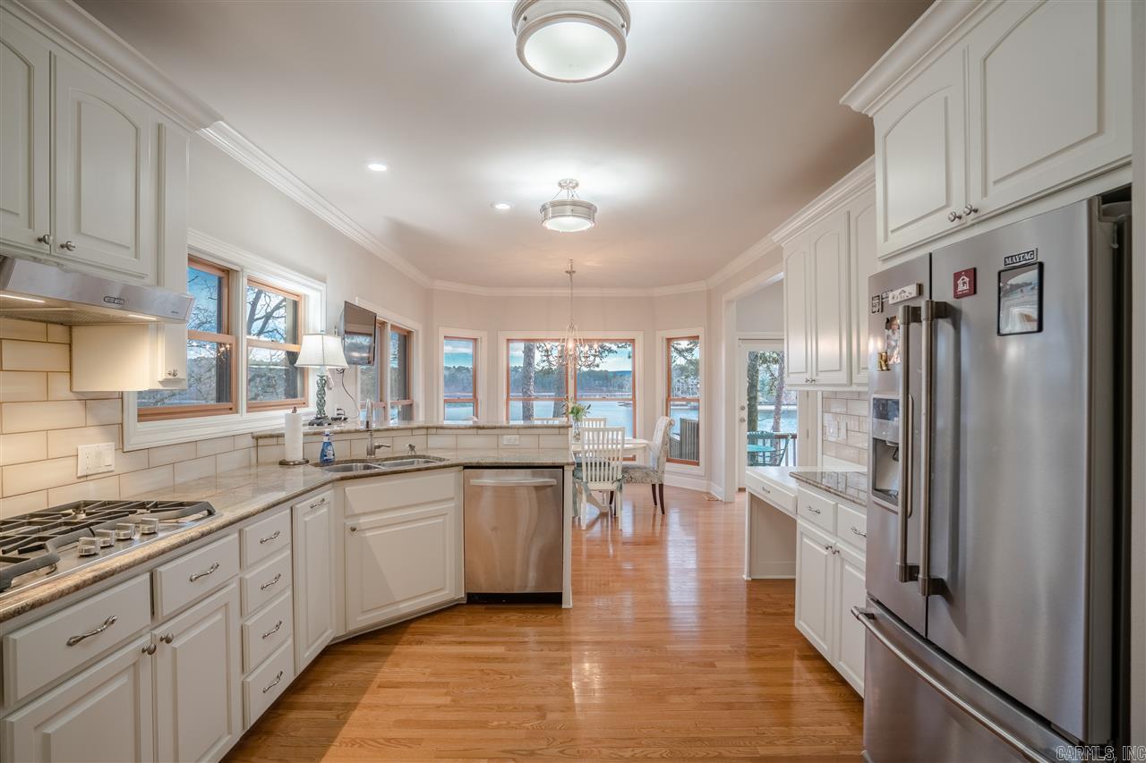 QUINNS LAKE PARK - Residential