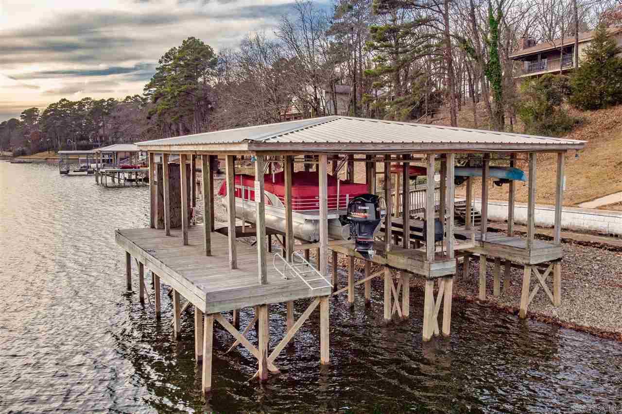 QUINNS LAKE PARK - Residential