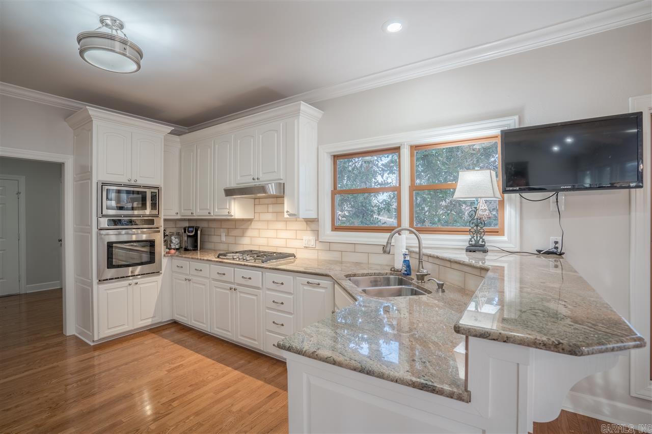 QUINNS LAKE PARK - Residential