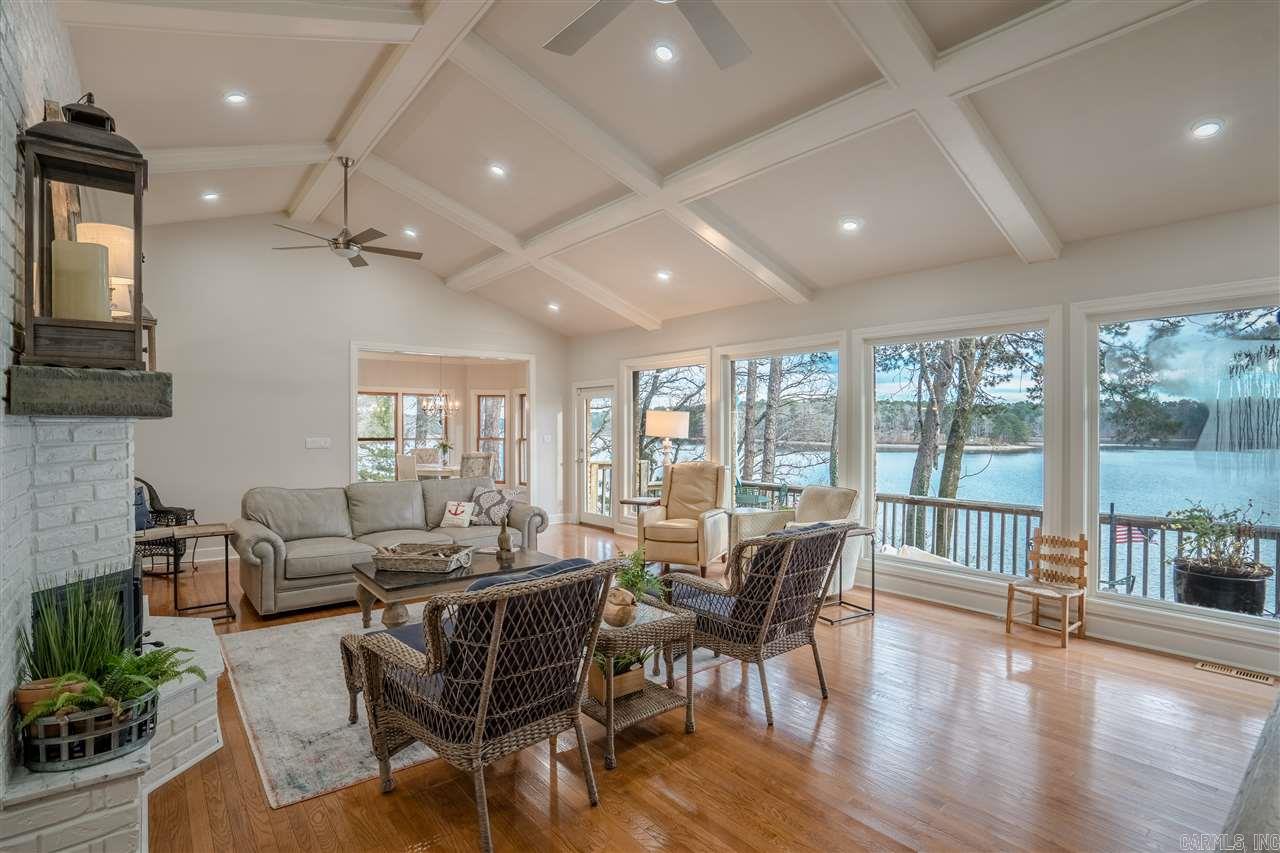 QUINNS LAKE PARK - Residential