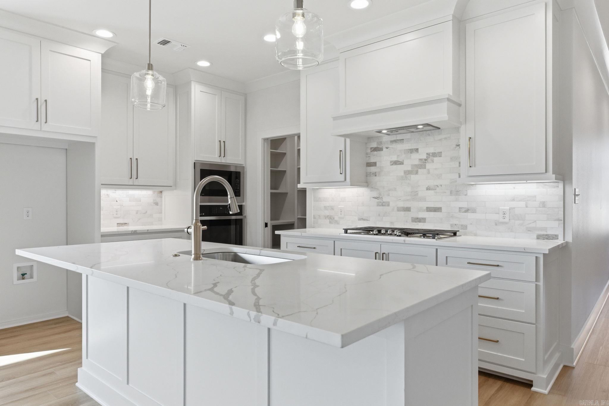 MIDTOWN BRYANT - Residential
