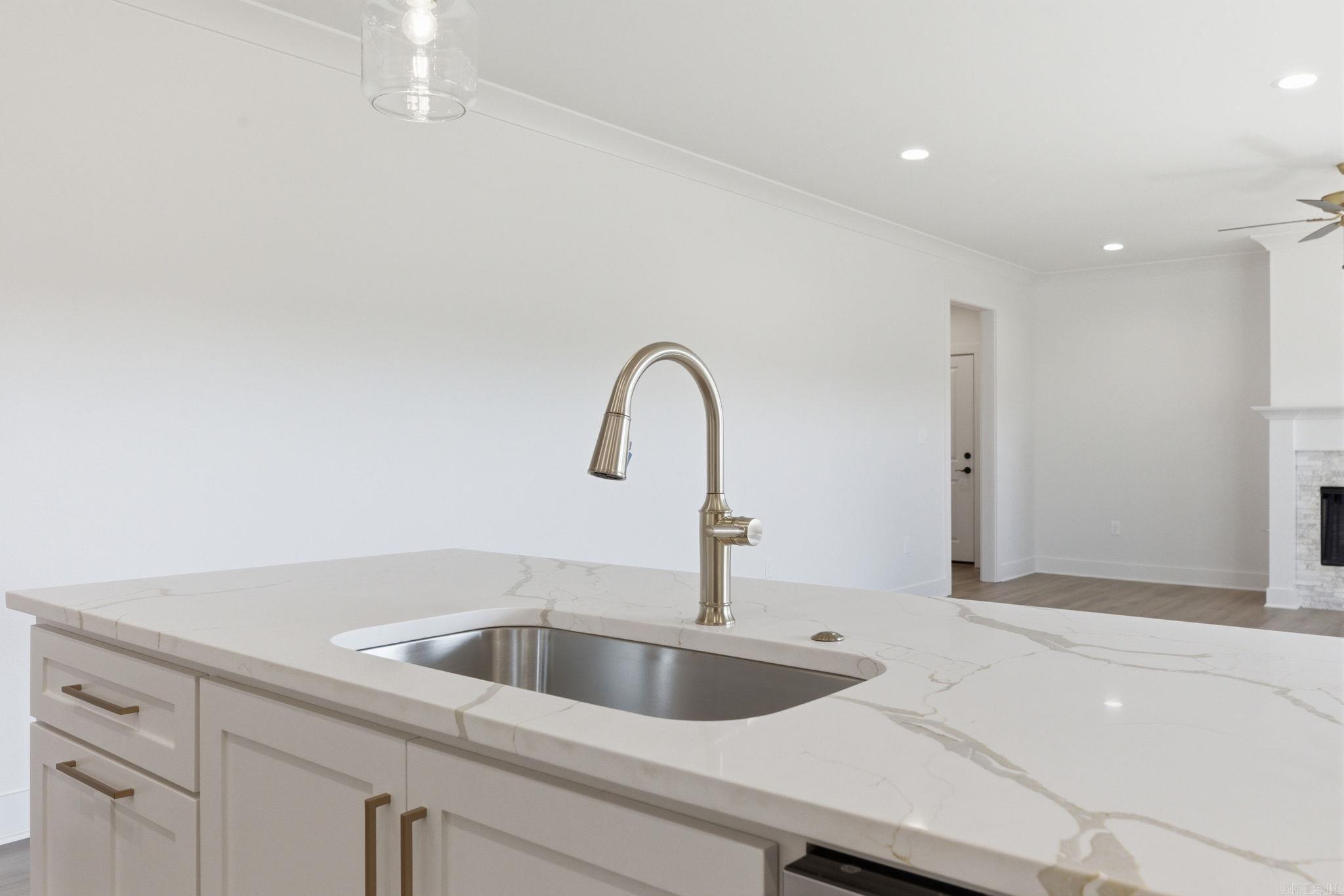 MIDTOWN BRYANT - Residential