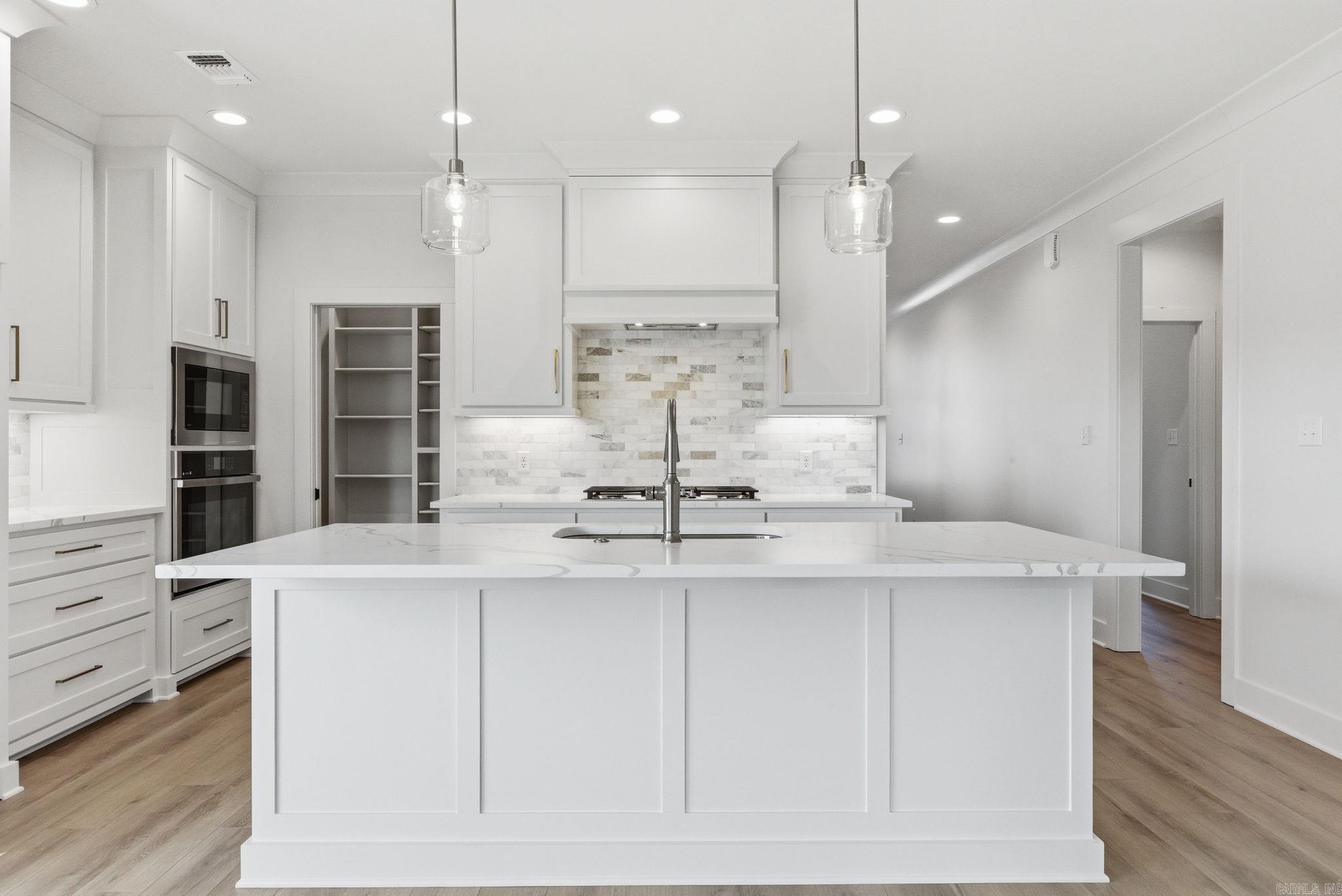 MIDTOWN BRYANT - Residential