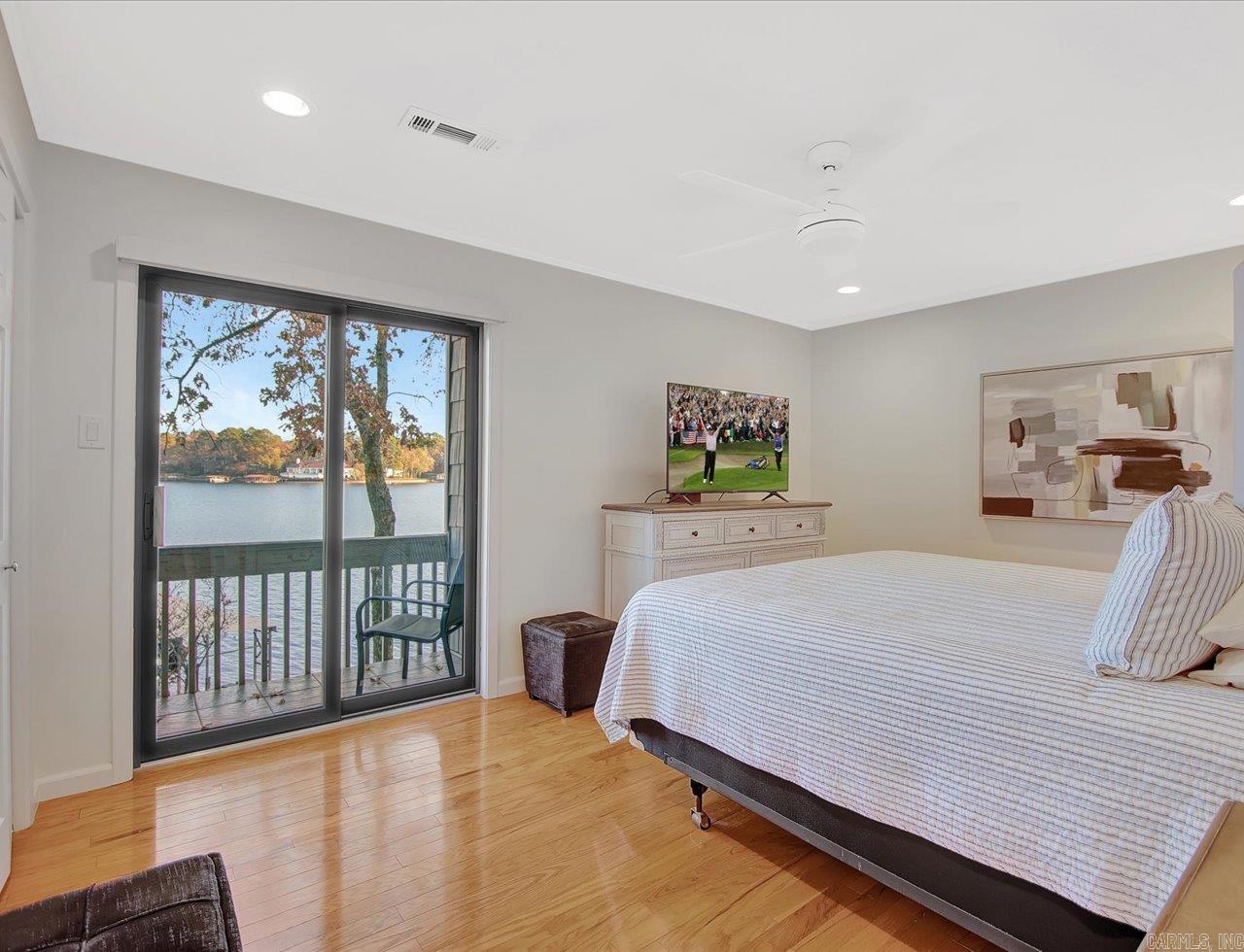 MOORINGS HPR - Residential