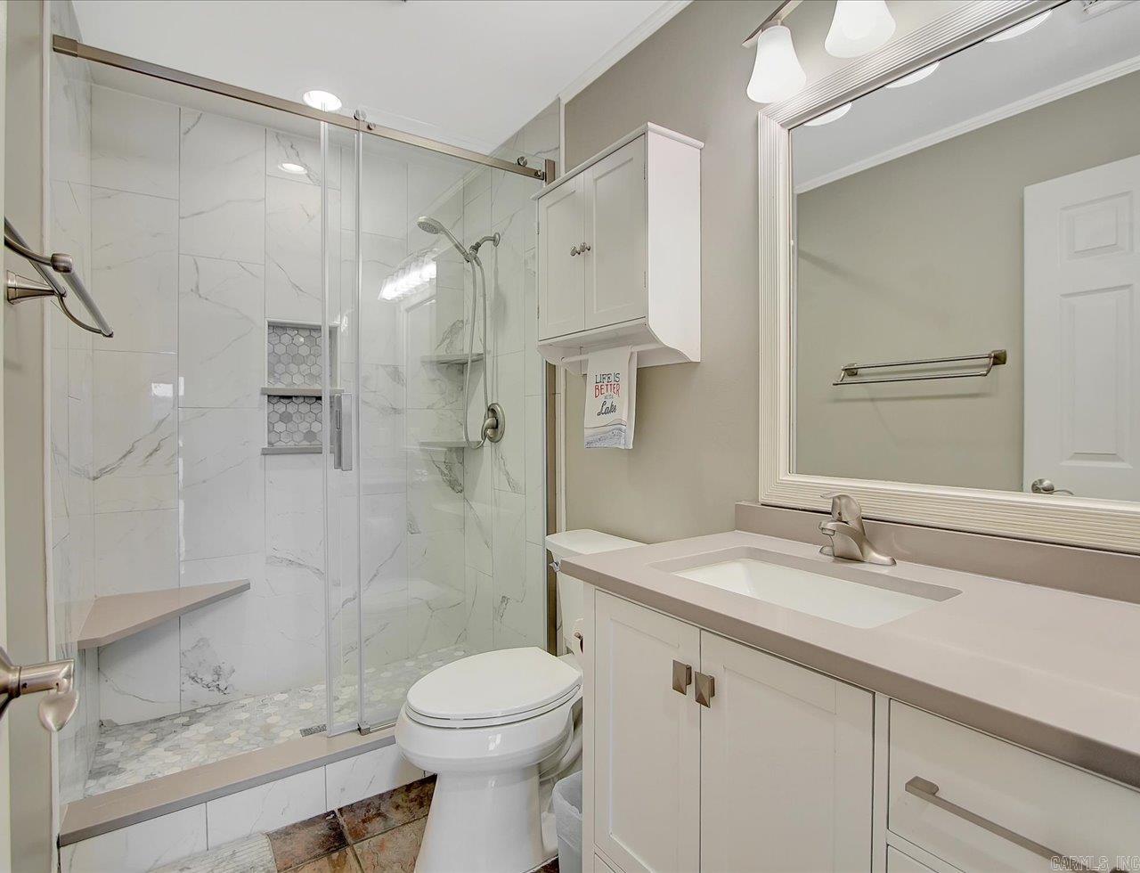 MOORINGS HPR - Residential