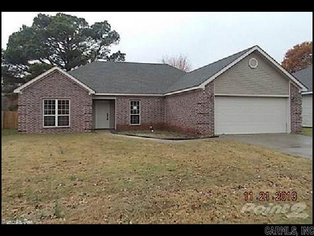 *BENTON* ALL ELECTRIC HOME IN SHADY LANE ESTATES!! This 3 Bedroom And 2 Bath Home Features Over 1500 Sqft! Split Bedroom Plan, And Spaciously-Sized Living Room With 9 Foot Ceilings! Great Kitchen With Tile Floors And Room To Move Around! Refrigerator Included! Master Suite Has A Tray Ceiling, With En-Suite Master Bath That Has Double Closets And Sinks, Along With Jetted Tub And Separate Shower! Oversized Backyard With Wood Deck! 2 Car Garage For Parking! NO SMOKING! PET FRIENDLY!! AVAILABLE EARLY SEPTEMBER 2026!!! <a href='https://raineyrealty.com/virtualtour.php?r=WFe5t6'> Click here for a 360° Virtual Tour</a>