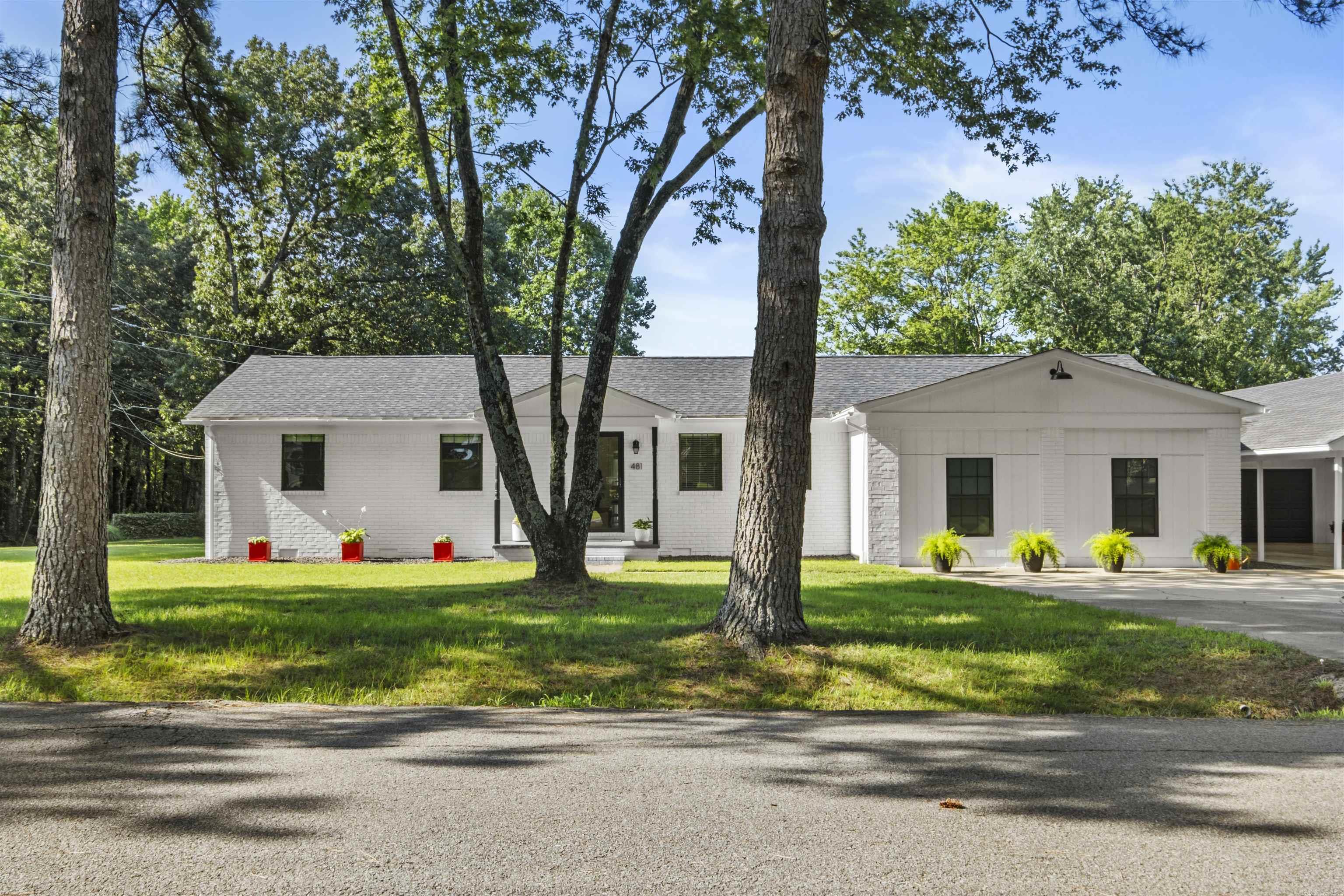 MARK LYNN TERRACE - Residential