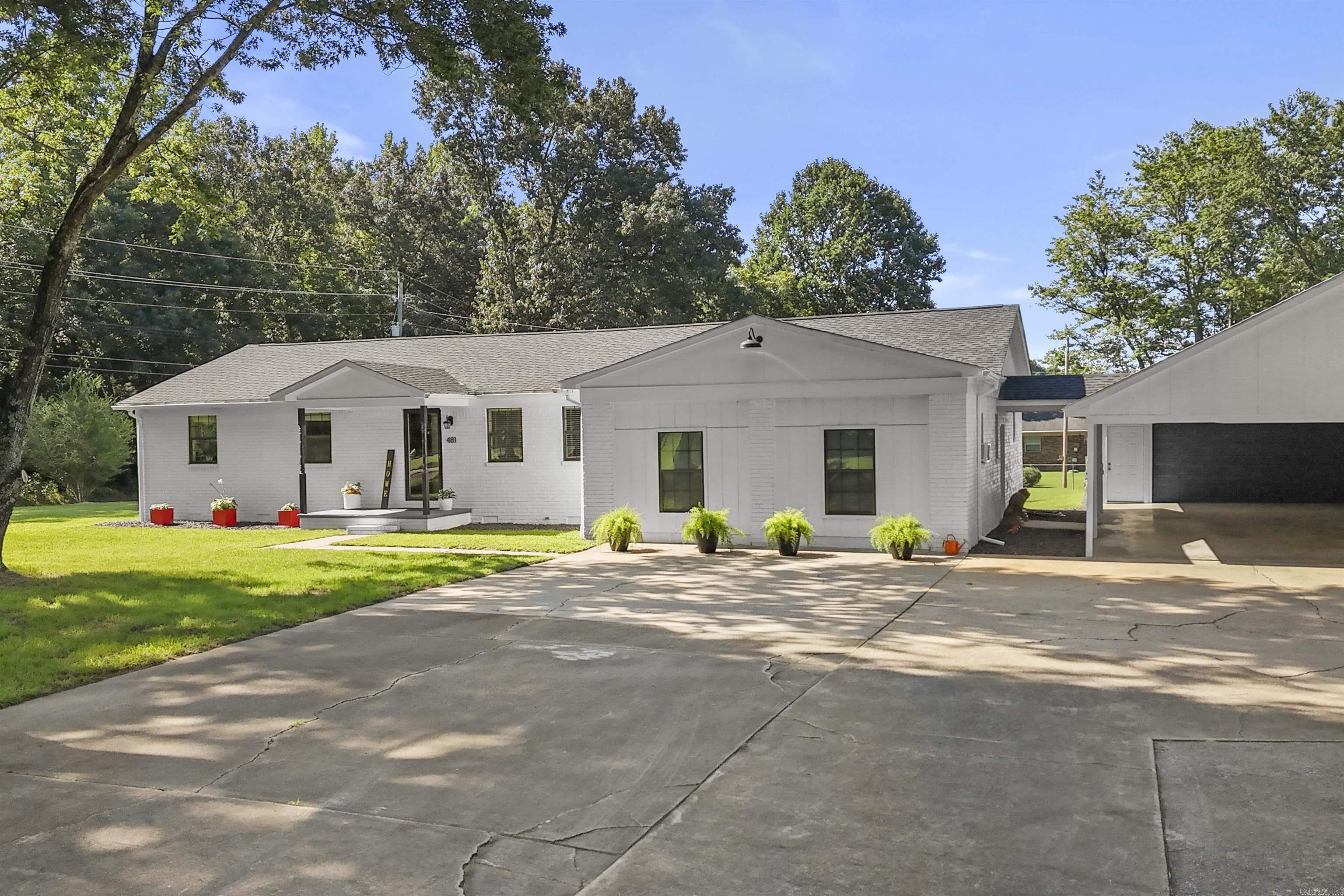 MARK LYNN TERRACE - Residential