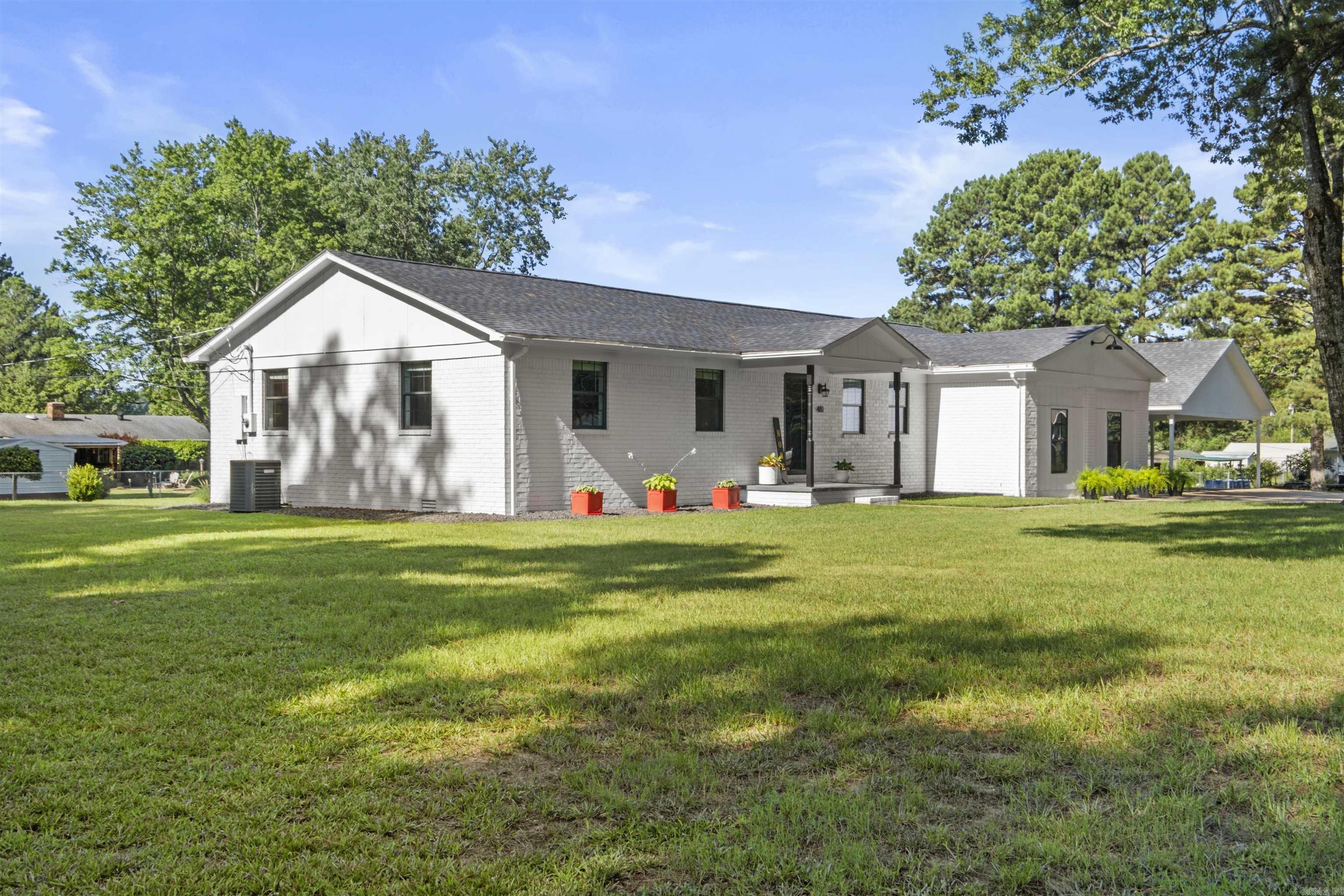MARK LYNN TERRACE - Residential