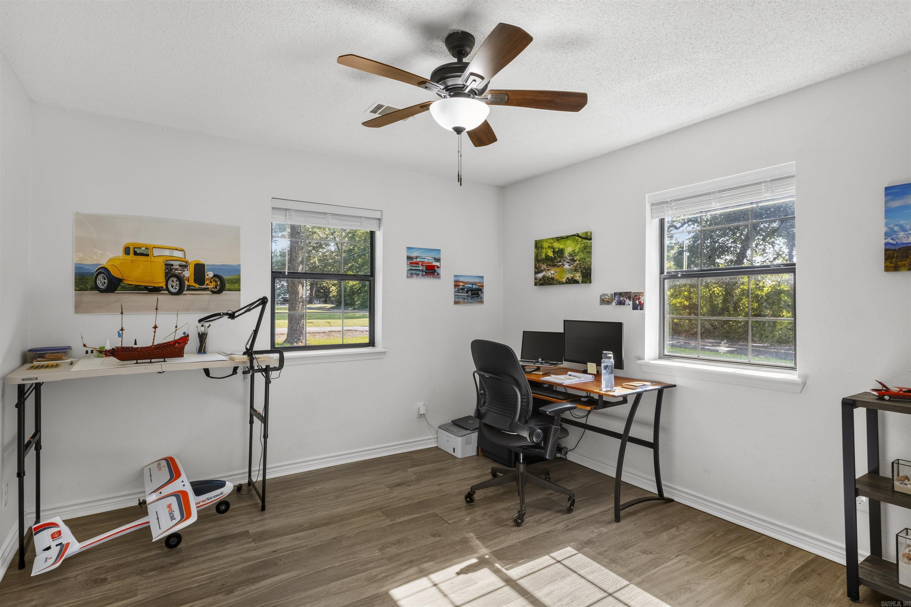MARK LYNN TERRACE - Residential