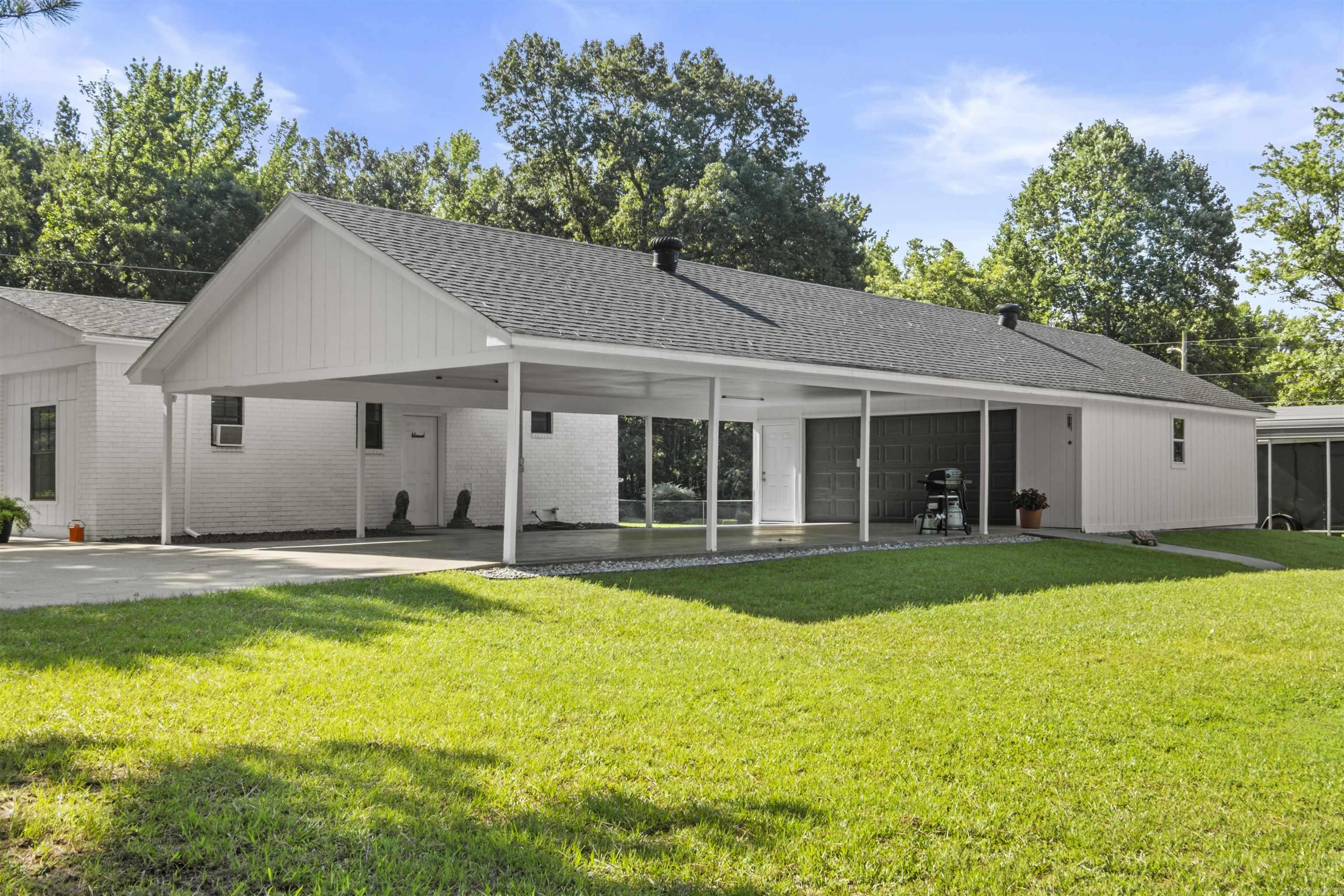MARK LYNN TERRACE - Residential
