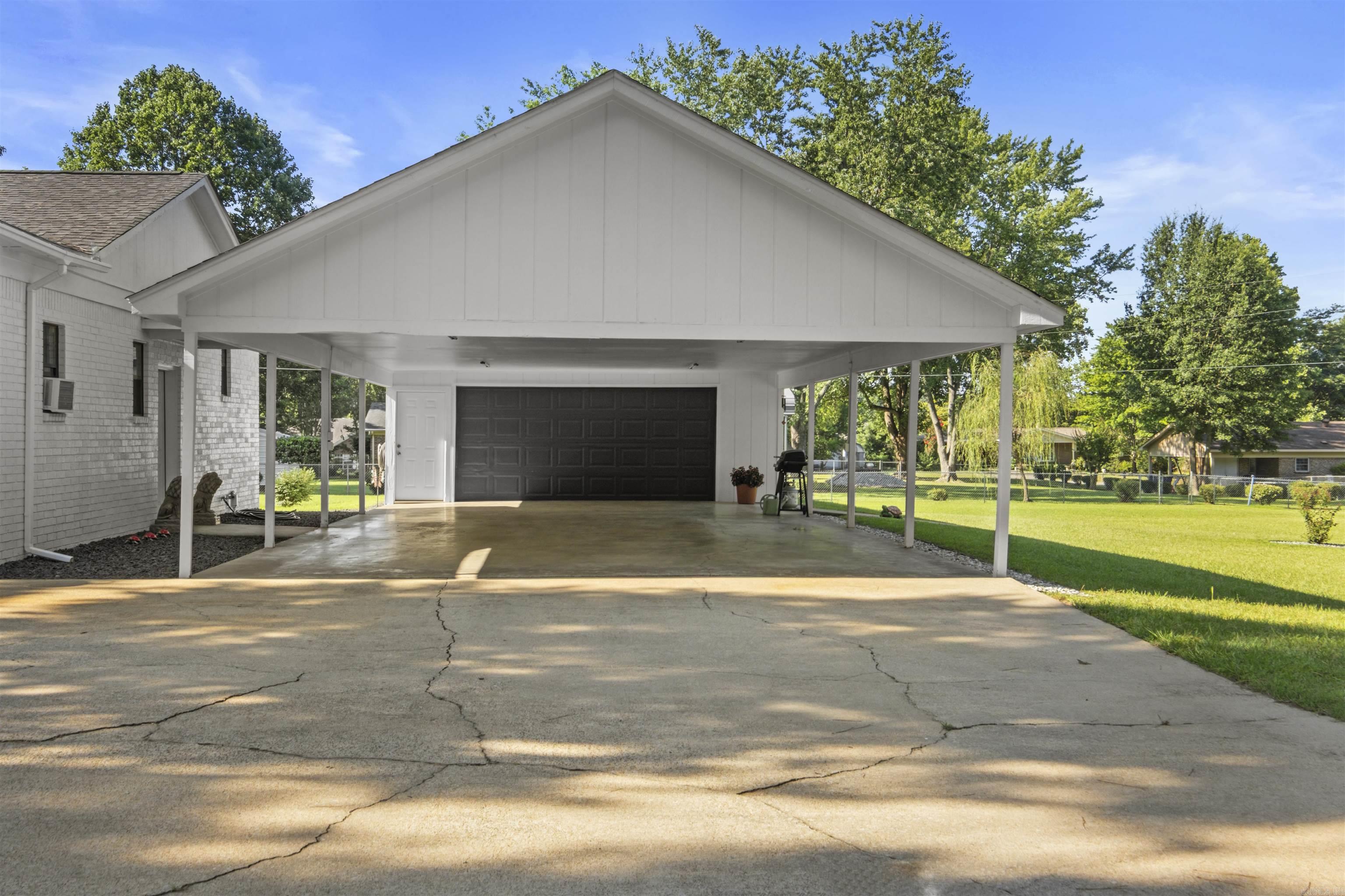 MARK LYNN TERRACE - Residential