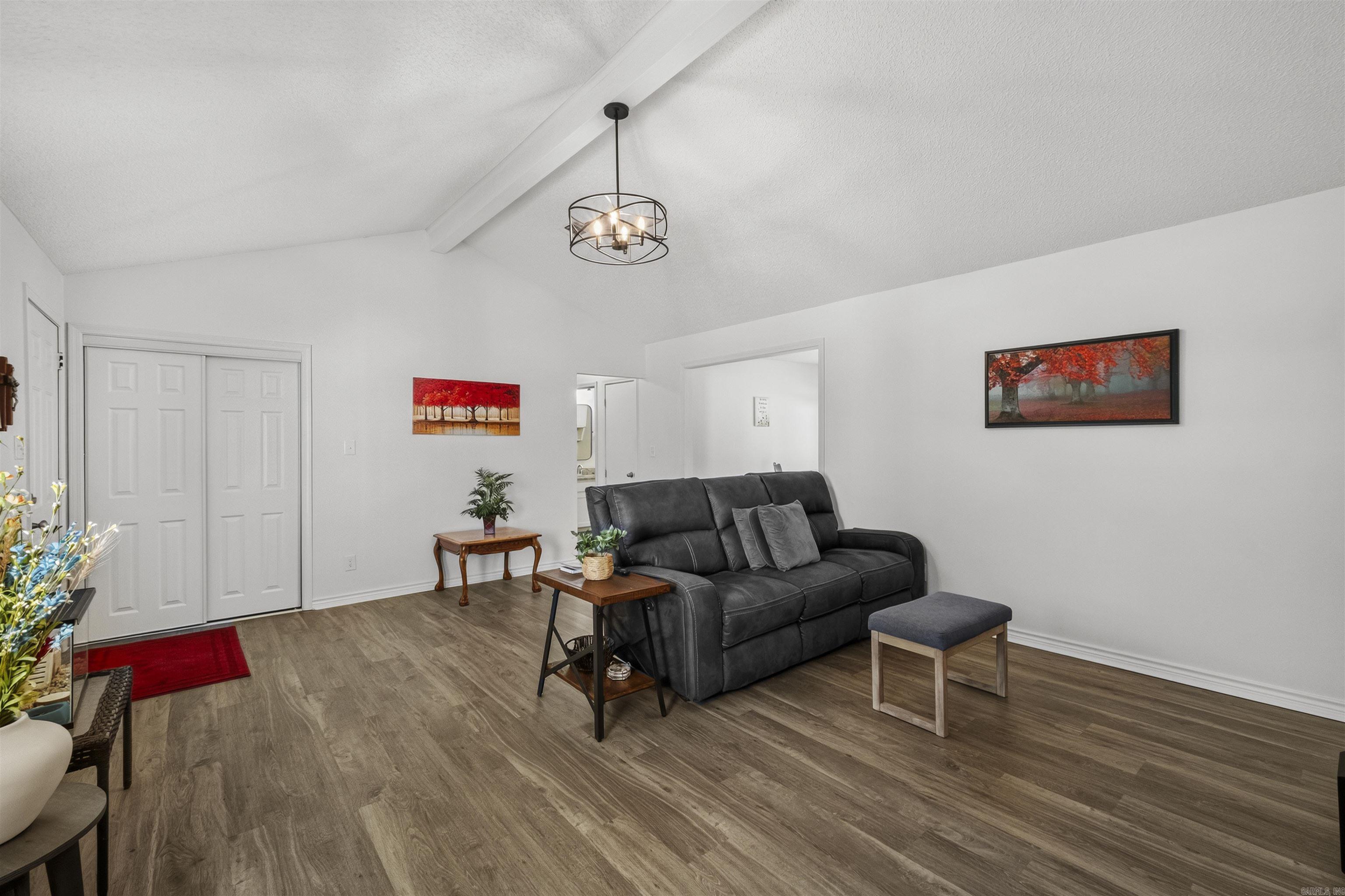MARK LYNN TERRACE - Residential