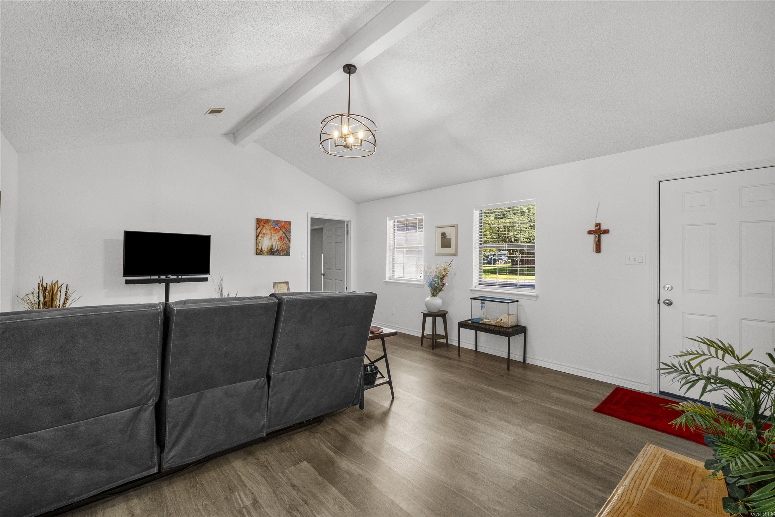 MARK LYNN TERRACE - Residential