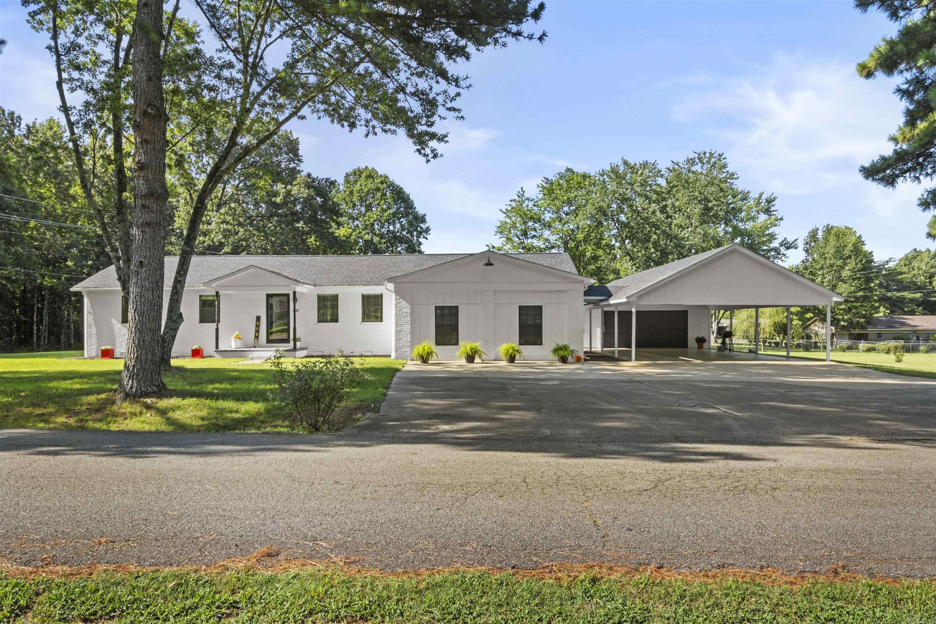 MARK LYNN TERRACE - Residential