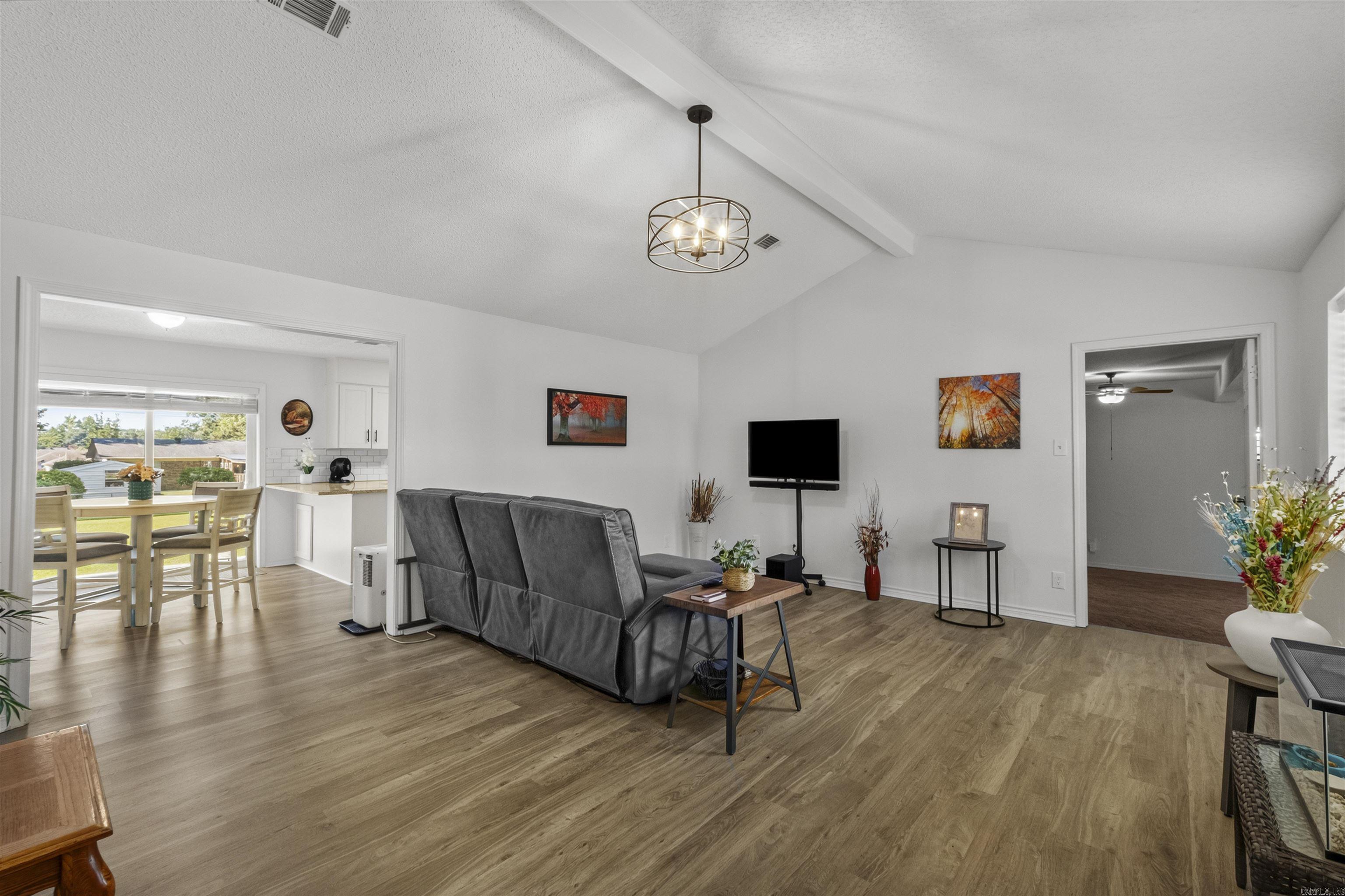 MARK LYNN TERRACE - Residential
