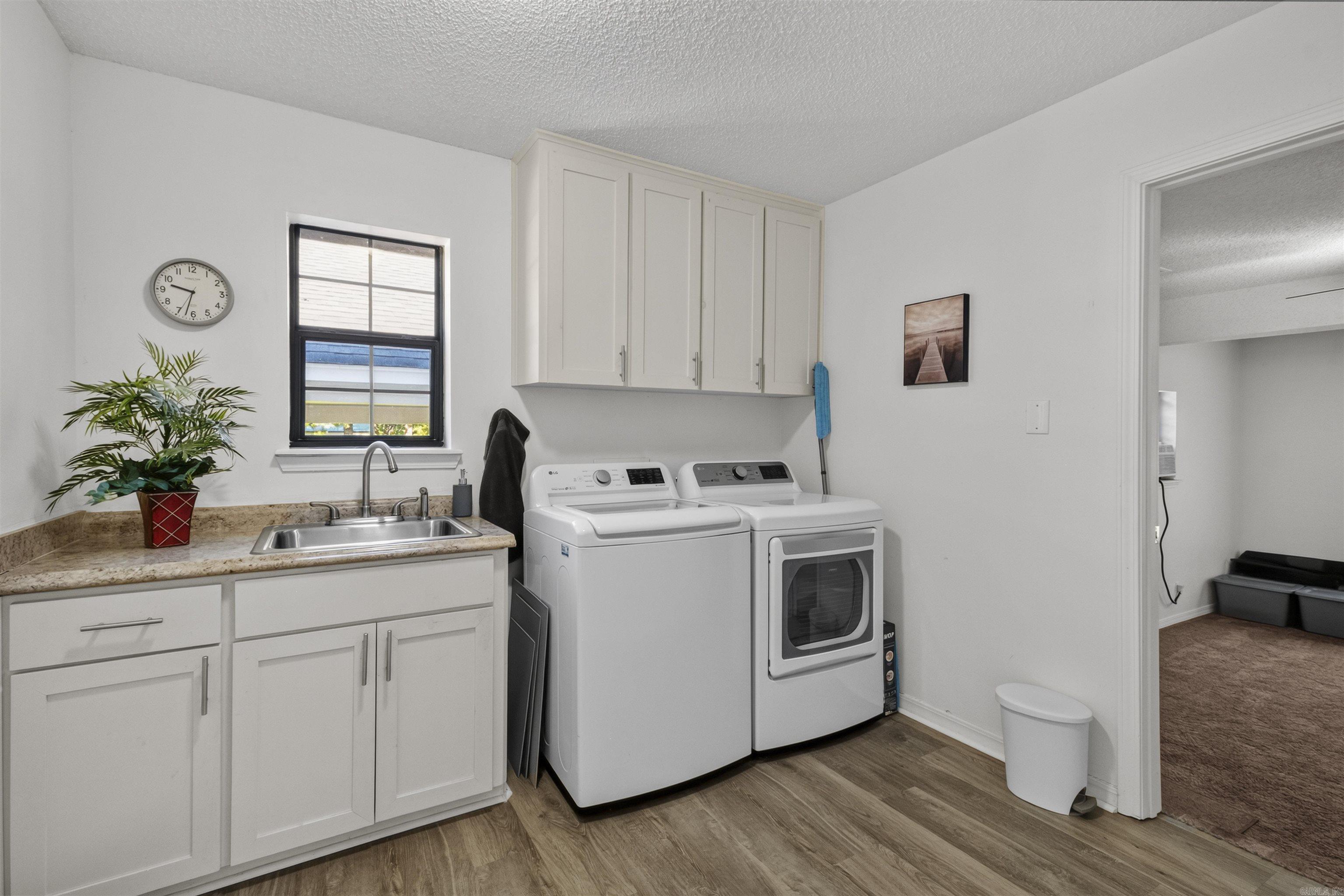 MARK LYNN TERRACE - Residential