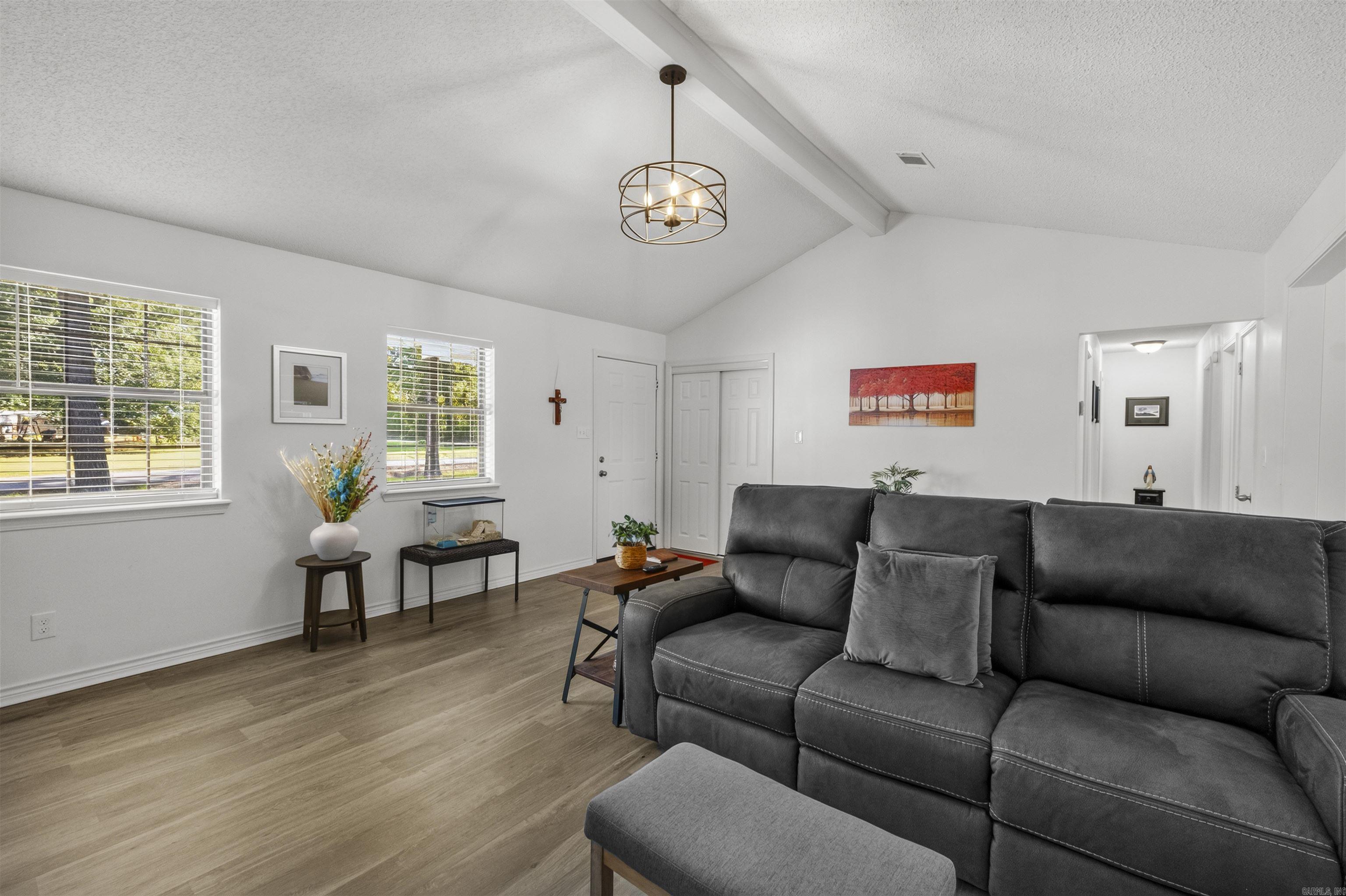 MARK LYNN TERRACE - Residential