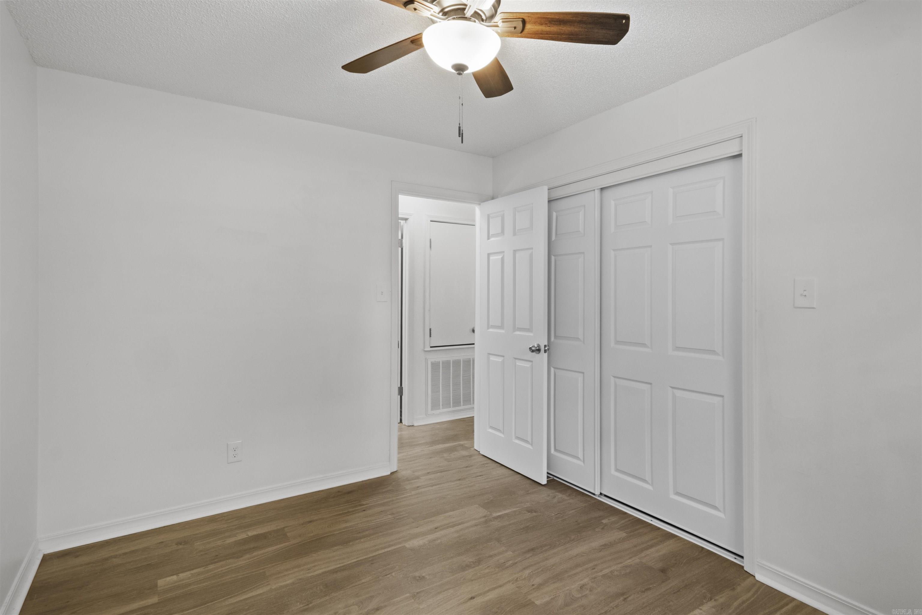 MARK LYNN TERRACE - Residential