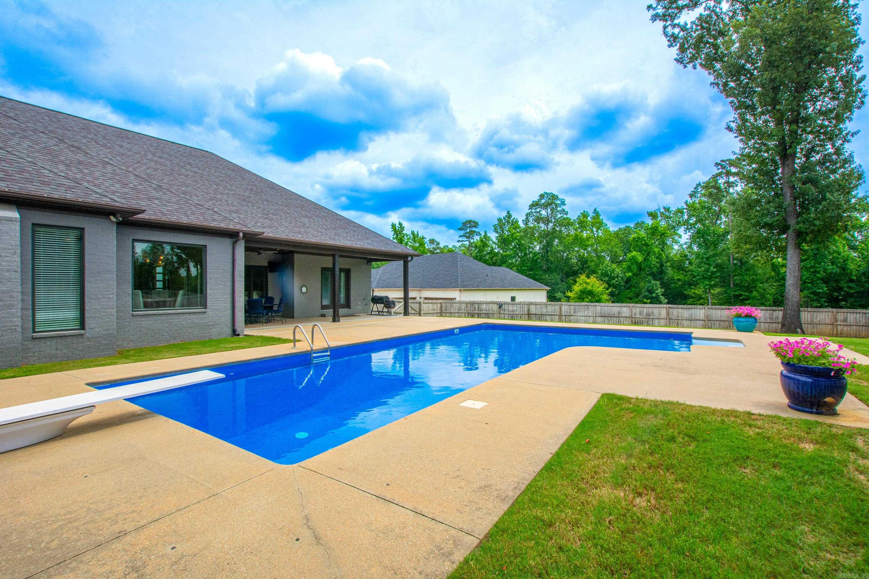 MAUMELLE VALLEY ESTATES - Residential
