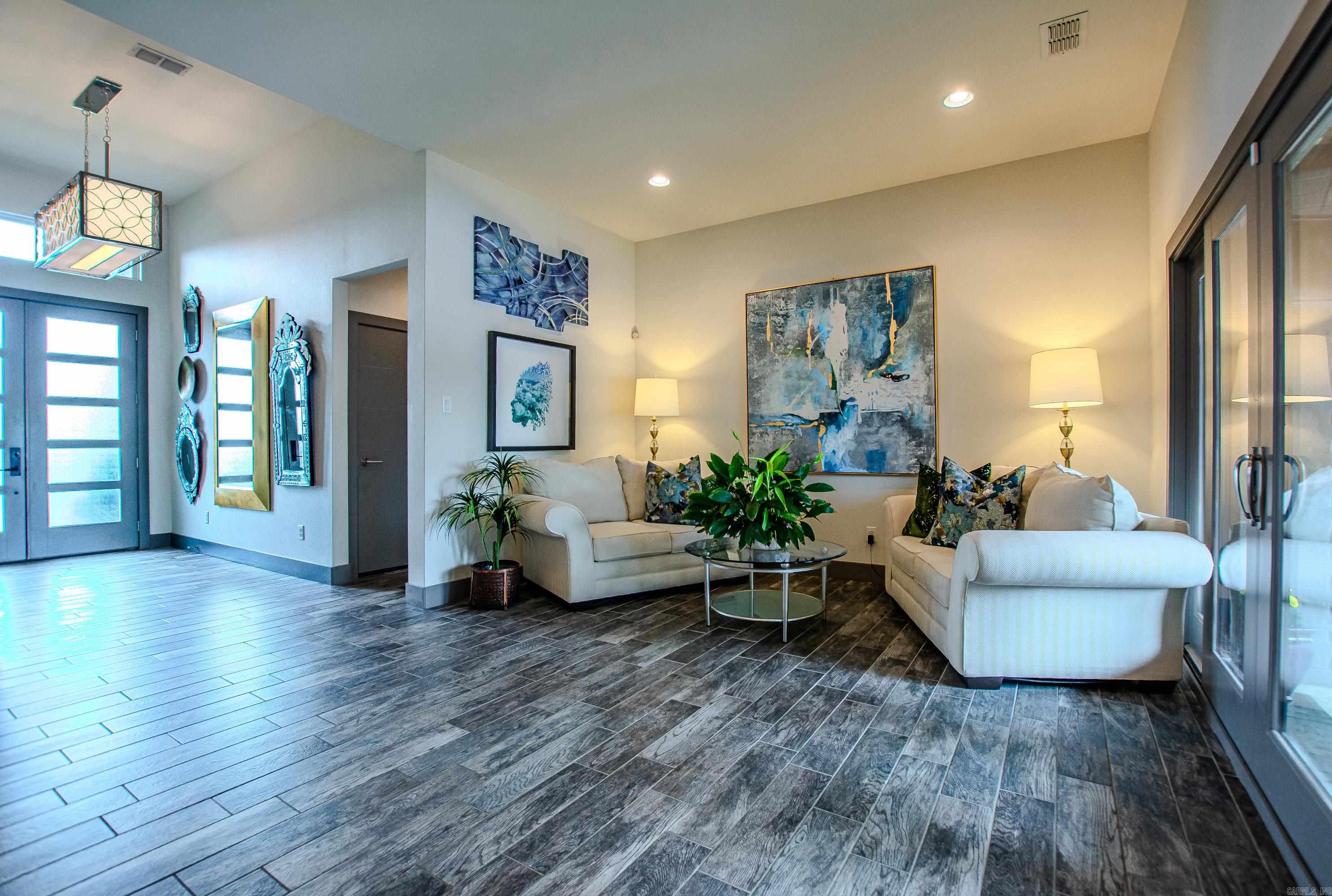 MAUMELLE VALLEY ESTATES - Residential