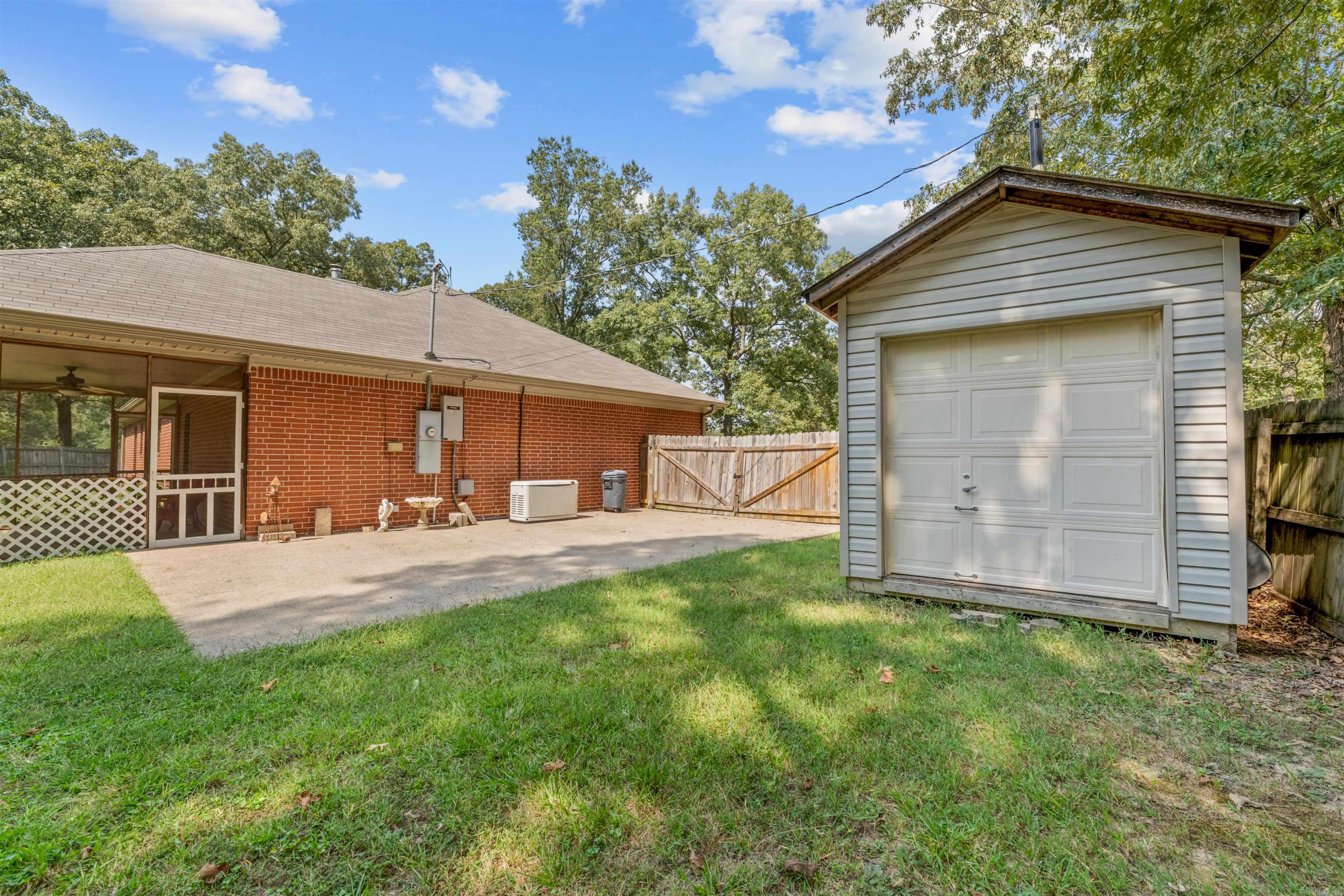 SILVER OAKS - Residential