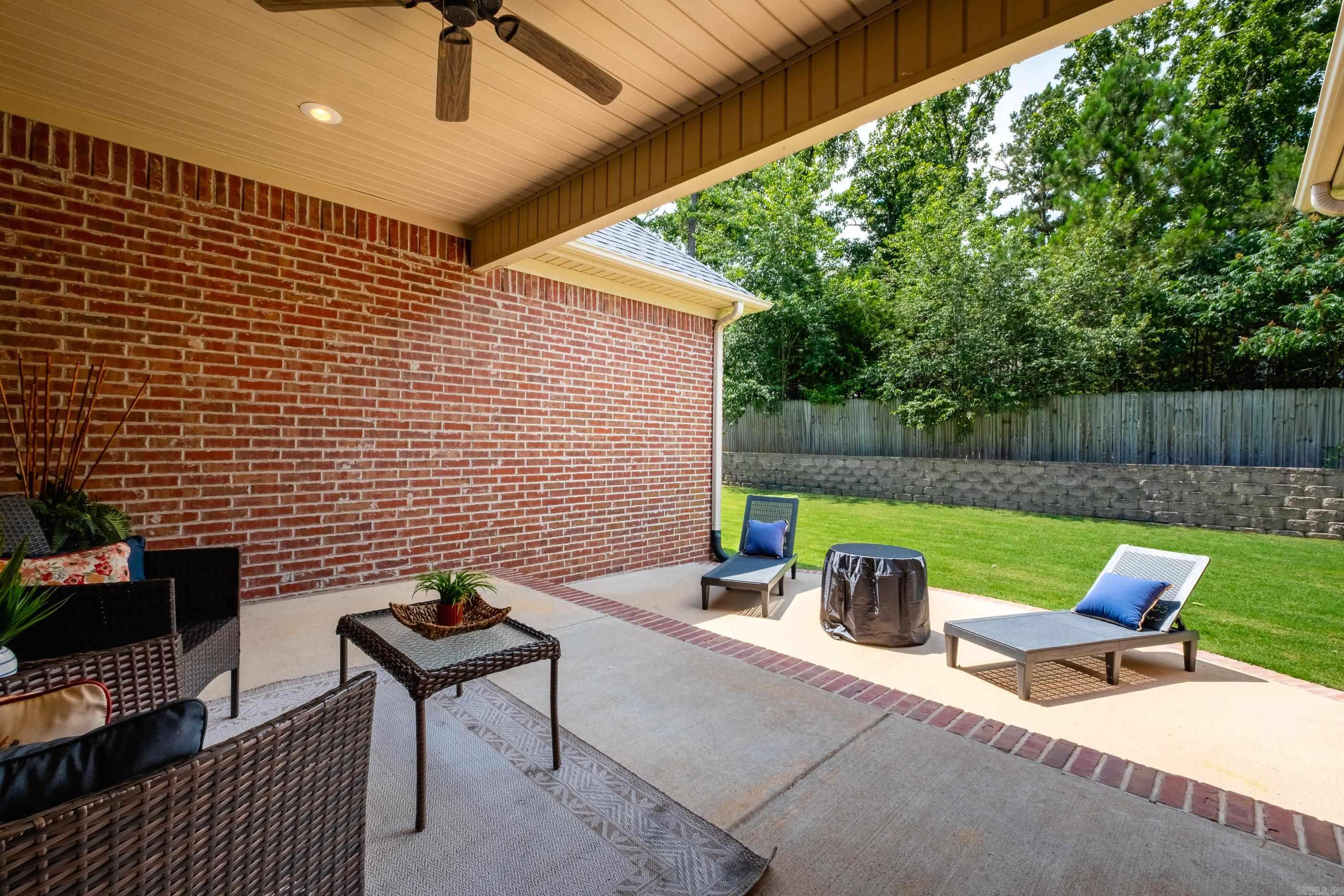 CHENAL VALLEY EPERNAY PLACE - Residential