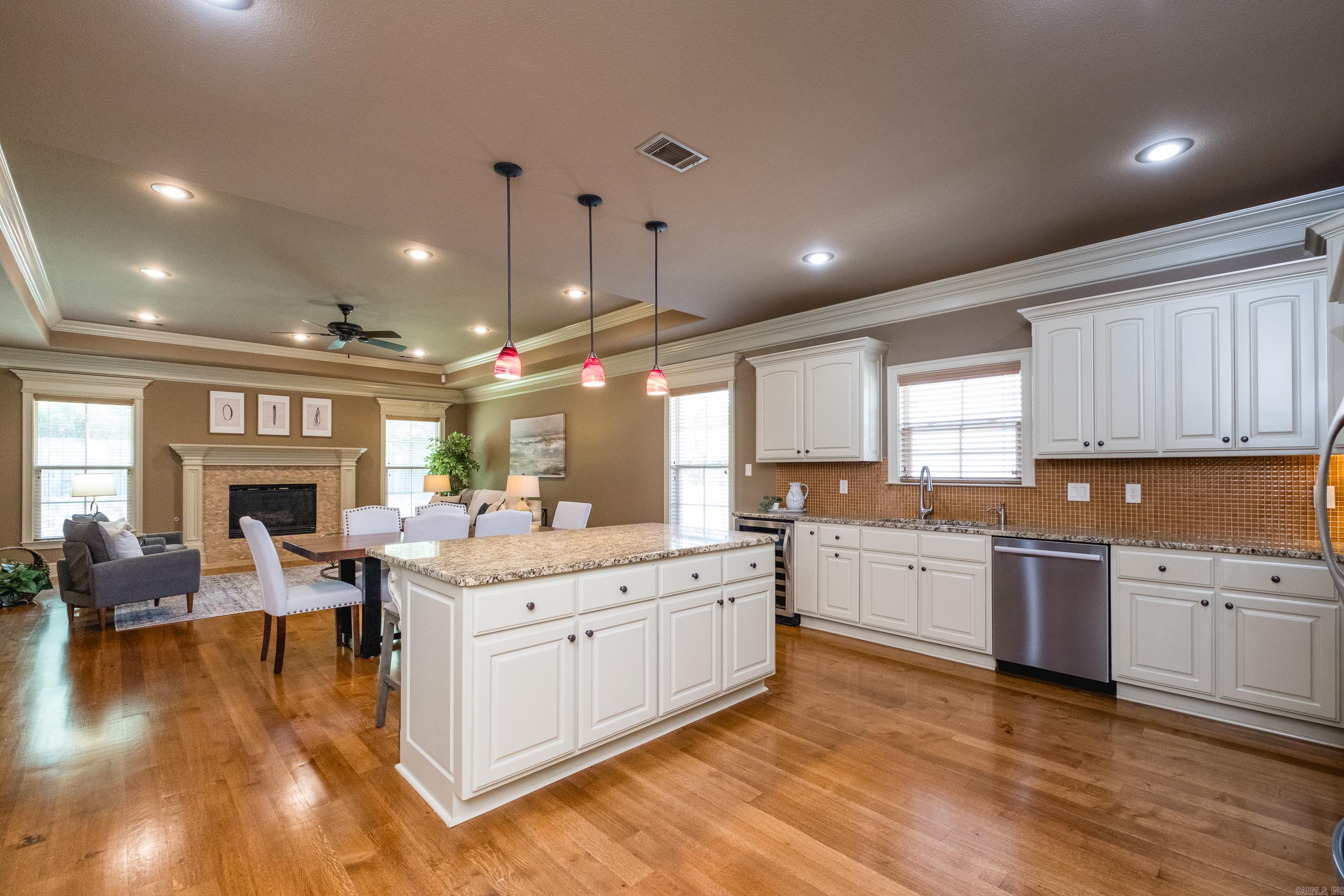 CHENAL VALLEY EPERNAY PLACE - Residential