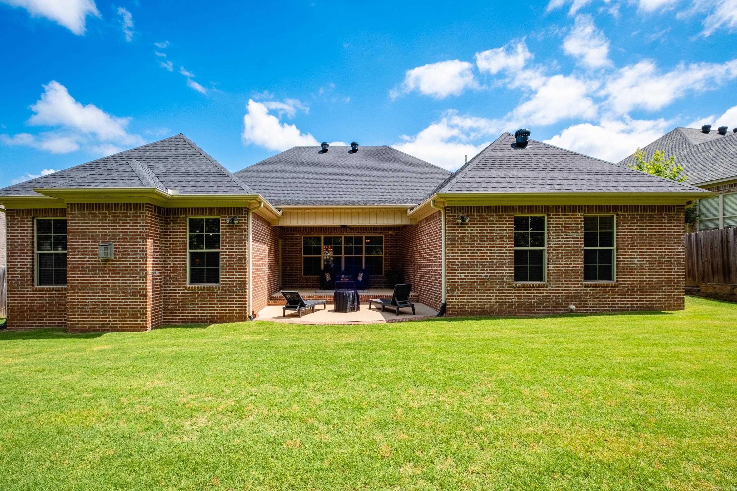 CHENAL VALLEY EPERNAY PLACE - Residential