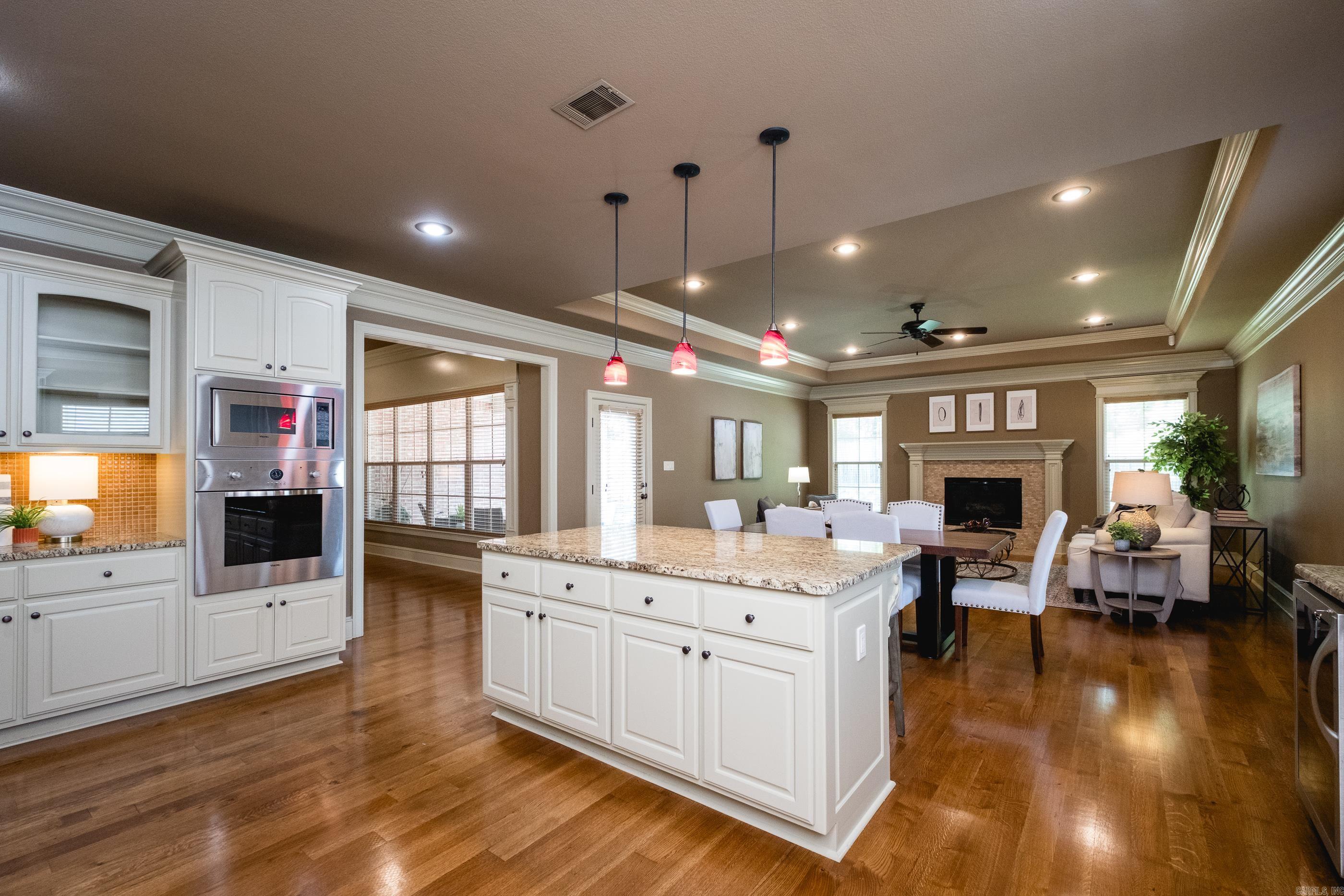 CHENAL VALLEY EPERNAY PLACE - Residential